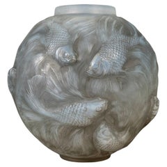 Antique 1924 Rene Lalique Vase Formose Fishes Opalescent Glass with Grey Patina