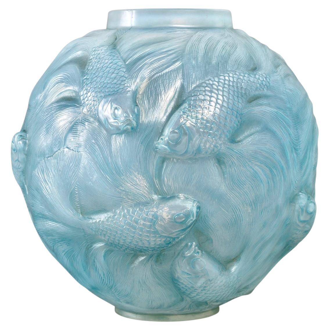 1924 Rene Lalique, Vase Formose Triple Cased Opalescent Glass with Blue Patina