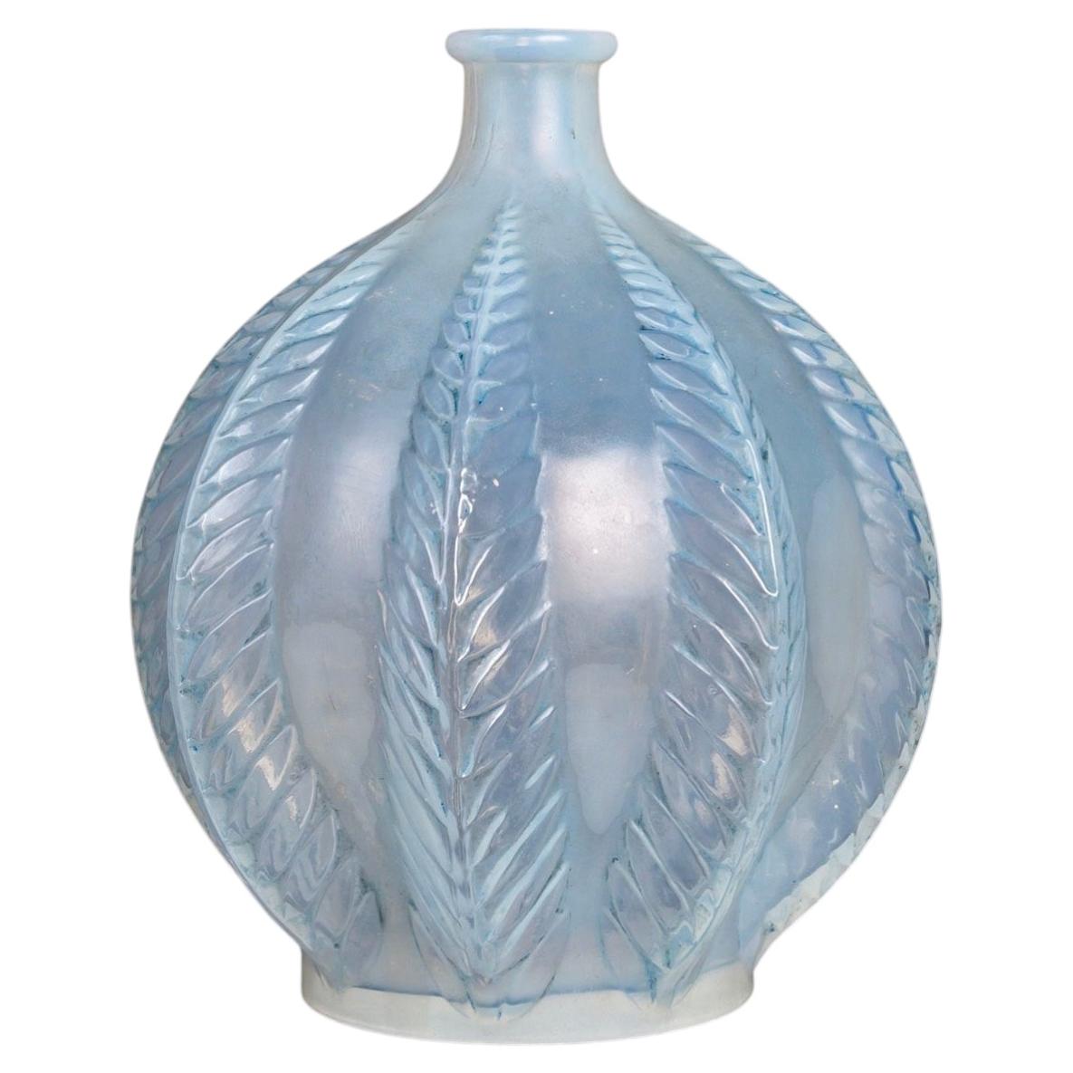 Do Lalique products always have a signature?