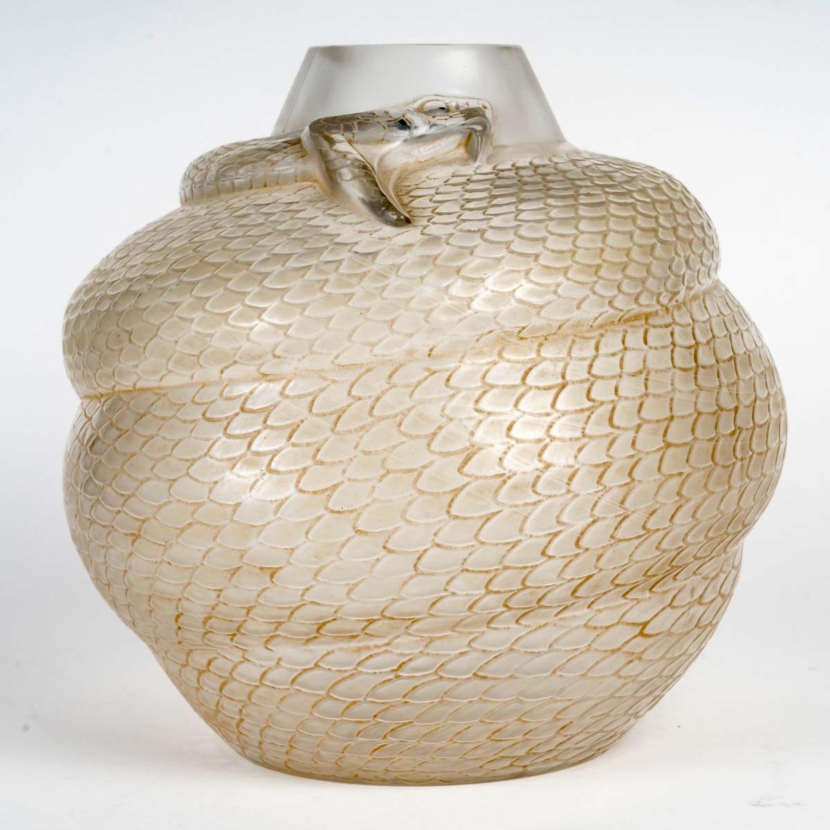 vase serpent lalique