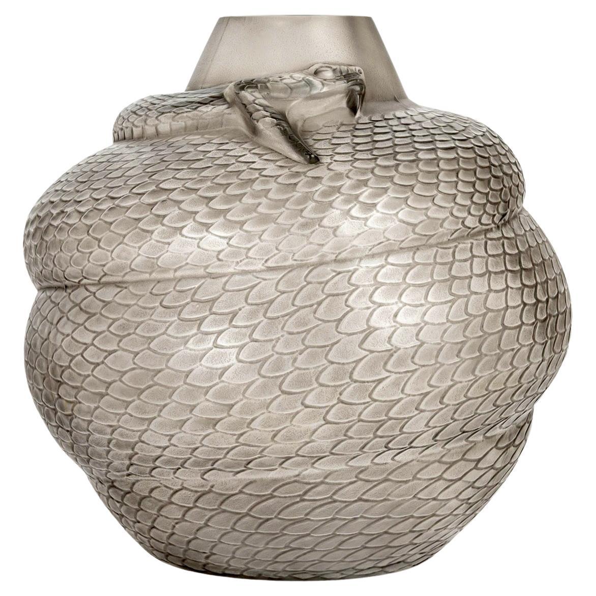 1924 René Lalique - Vase Serpent Snake Glass with Grey Patina