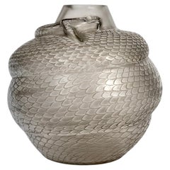 1924 René Lalique - Vase Serpent Snake Glas mit grauer Patina