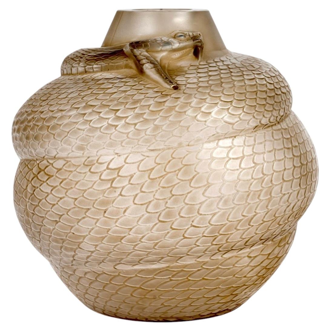 1924 René Lalique - Vaso Serpent Snake in vetro con patina seppia in vendita