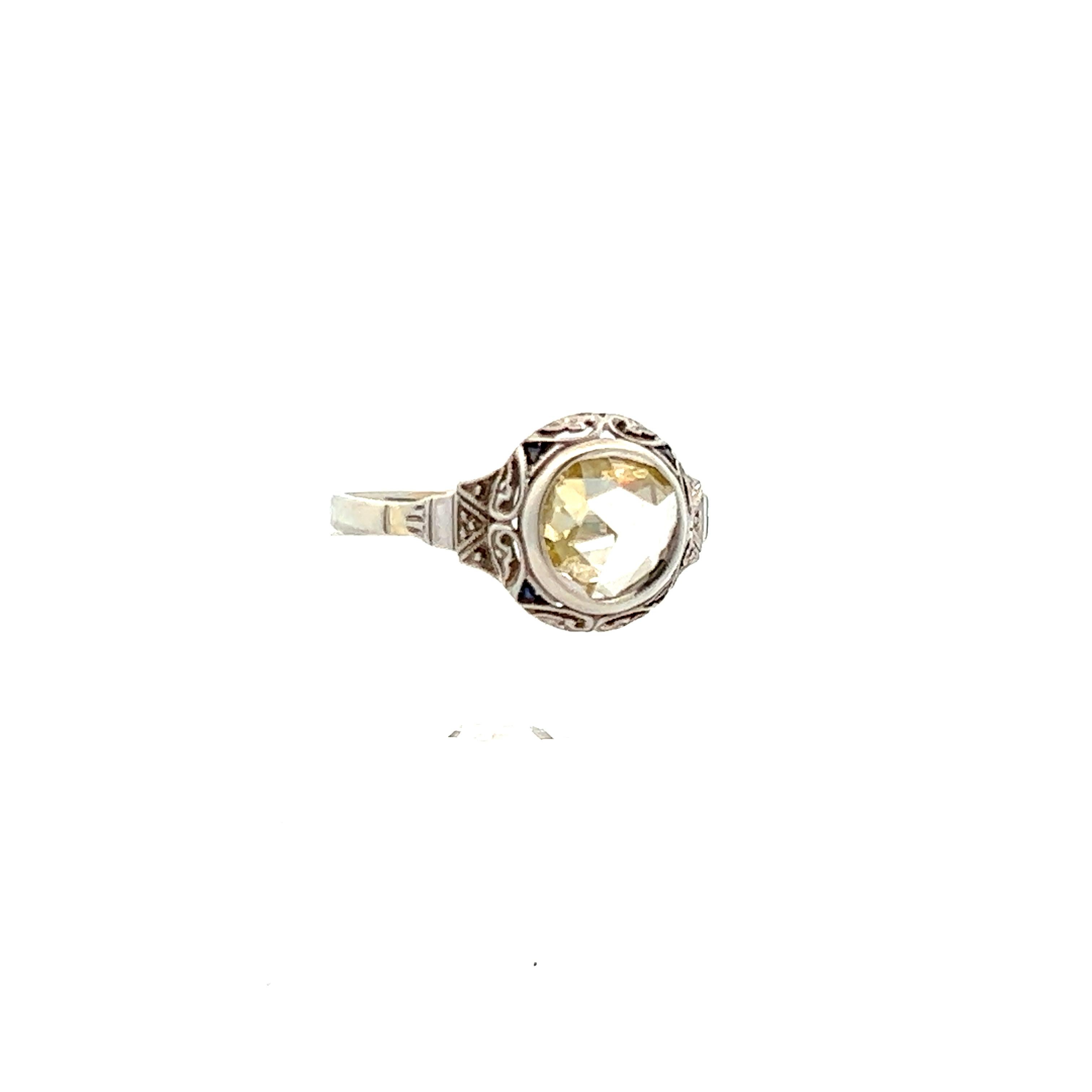 1925 Art Deco Ring aus 14 Karat Weißgold mit Diamant und Saphir  (Art déco) im Angebot
