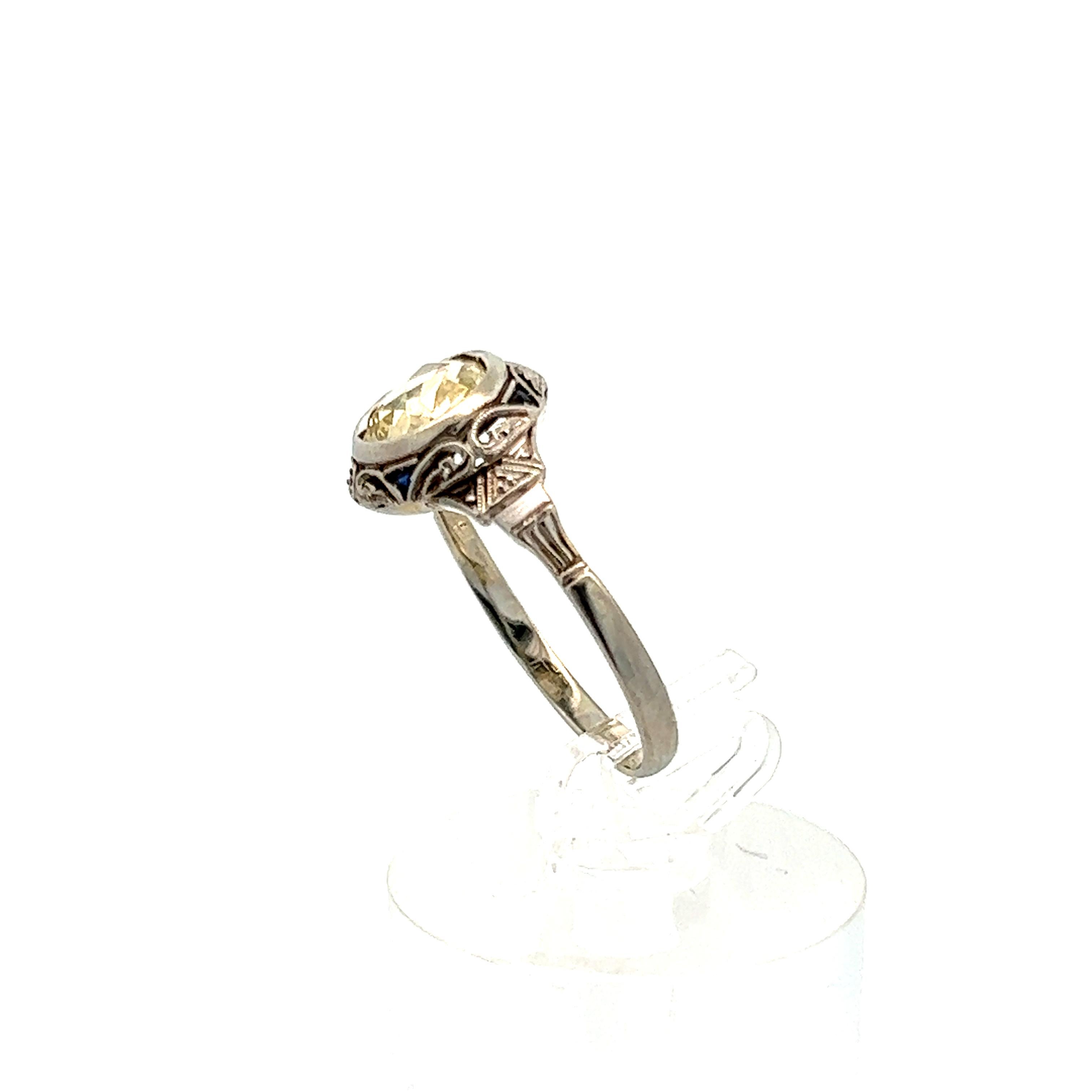 1925 Art Deco Ring aus 14 Karat Weißgold mit Diamant und Saphir  im Angebot 1