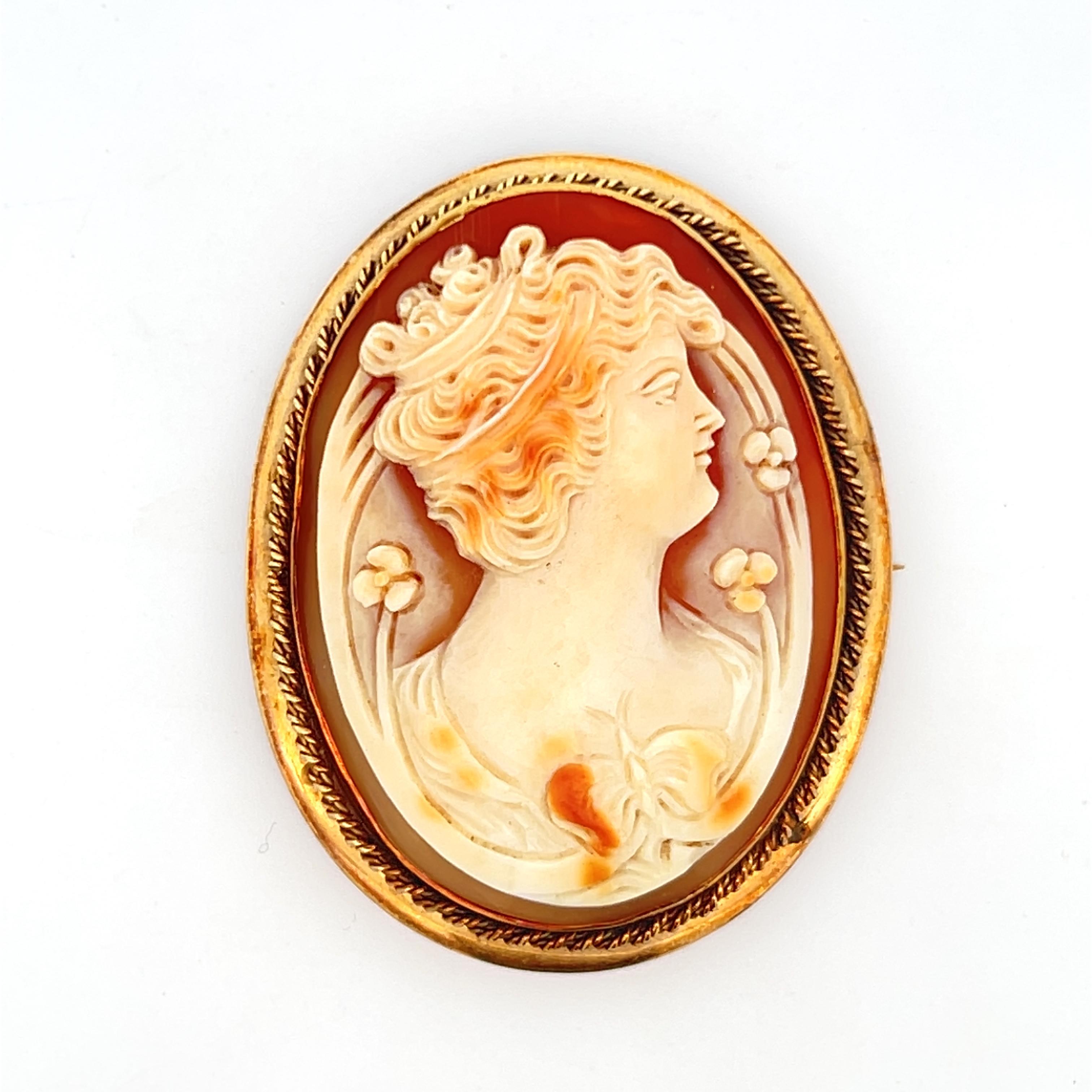 Épingle/pendentif Art déco 1925 en or jaune 14 carats sculptée à la main, camée en coquillage 3 couleurs Pour femmes en vente