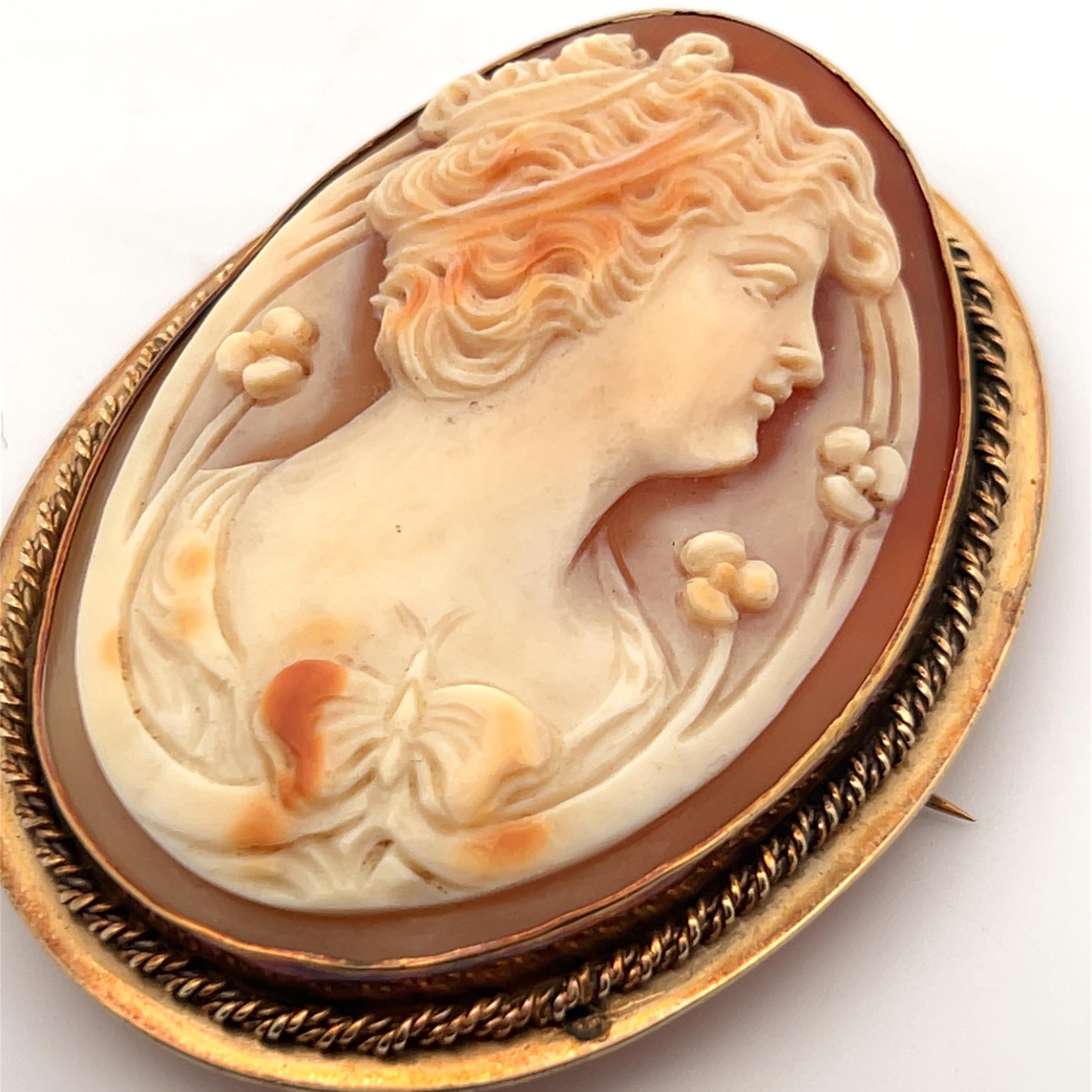 Épingle/pendentif Art déco 1925 en or jaune 14 carats sculptée à la main, camée en coquillage 3 couleurs en vente 1