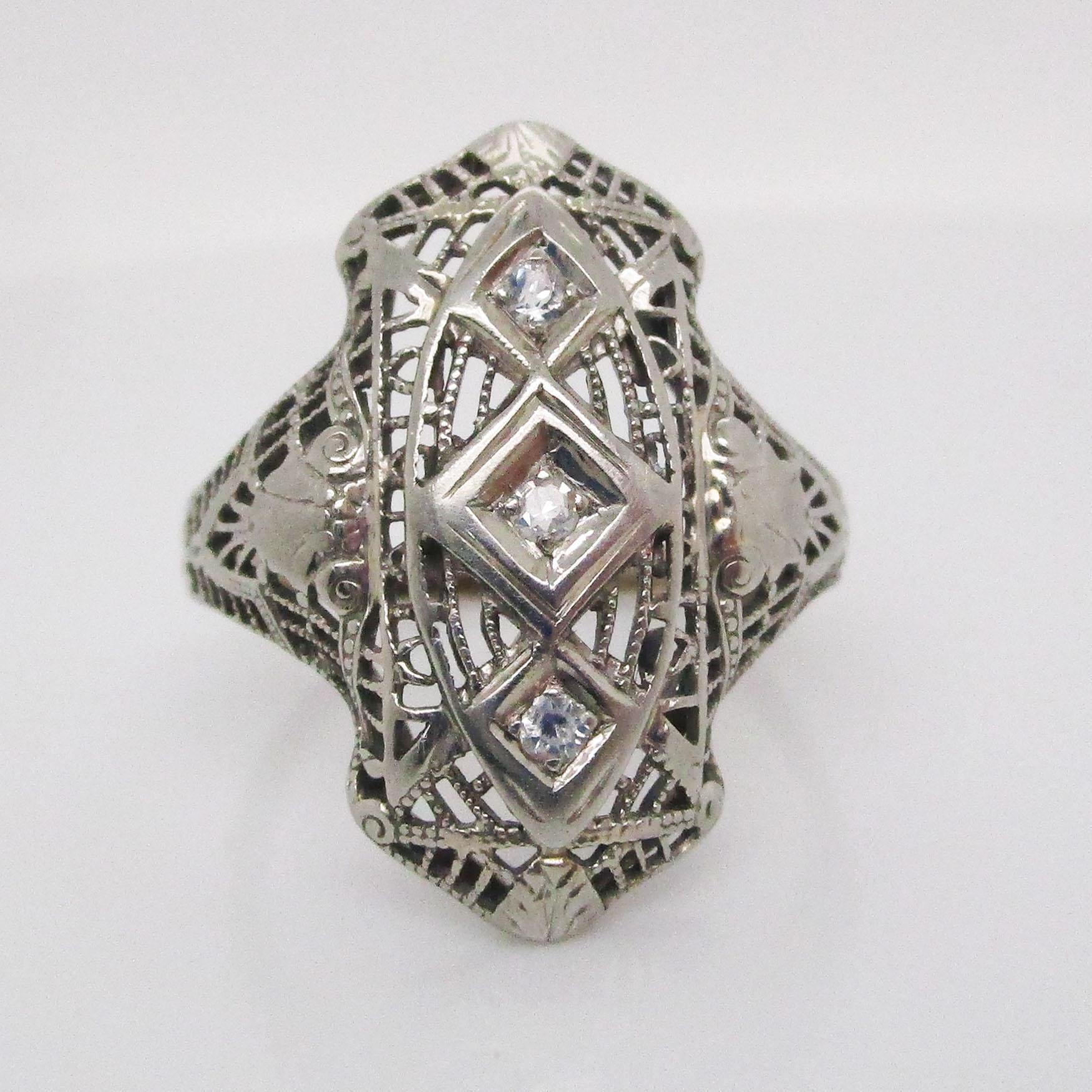 1925 Art Deco 18K White Gold Filigree Diamond Ring For Sale 3