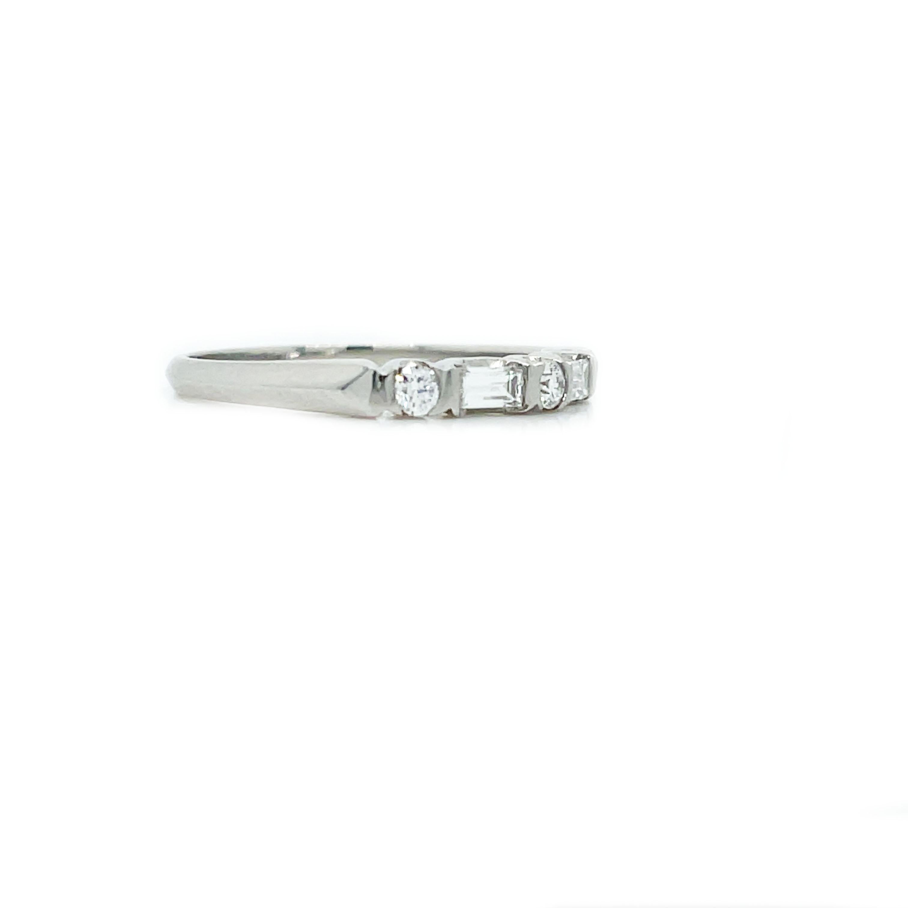 1925 Art Deco Baguette and Round Diamond Platinum Band In Excellent Condition For Sale In Lexington, KY