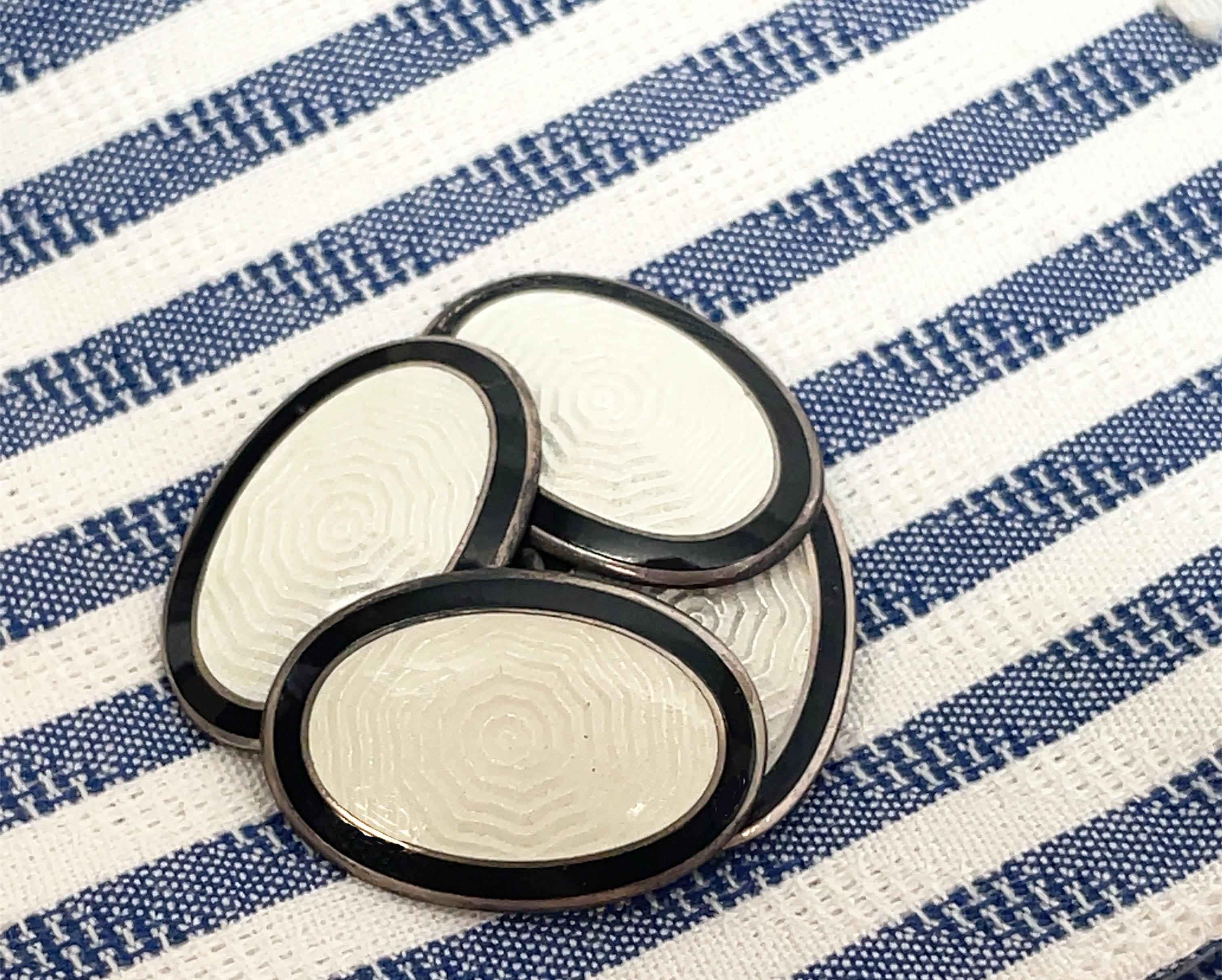 1925 Art Deco Black and White Enamel Sterling Silver Cufflinks For Sale 2