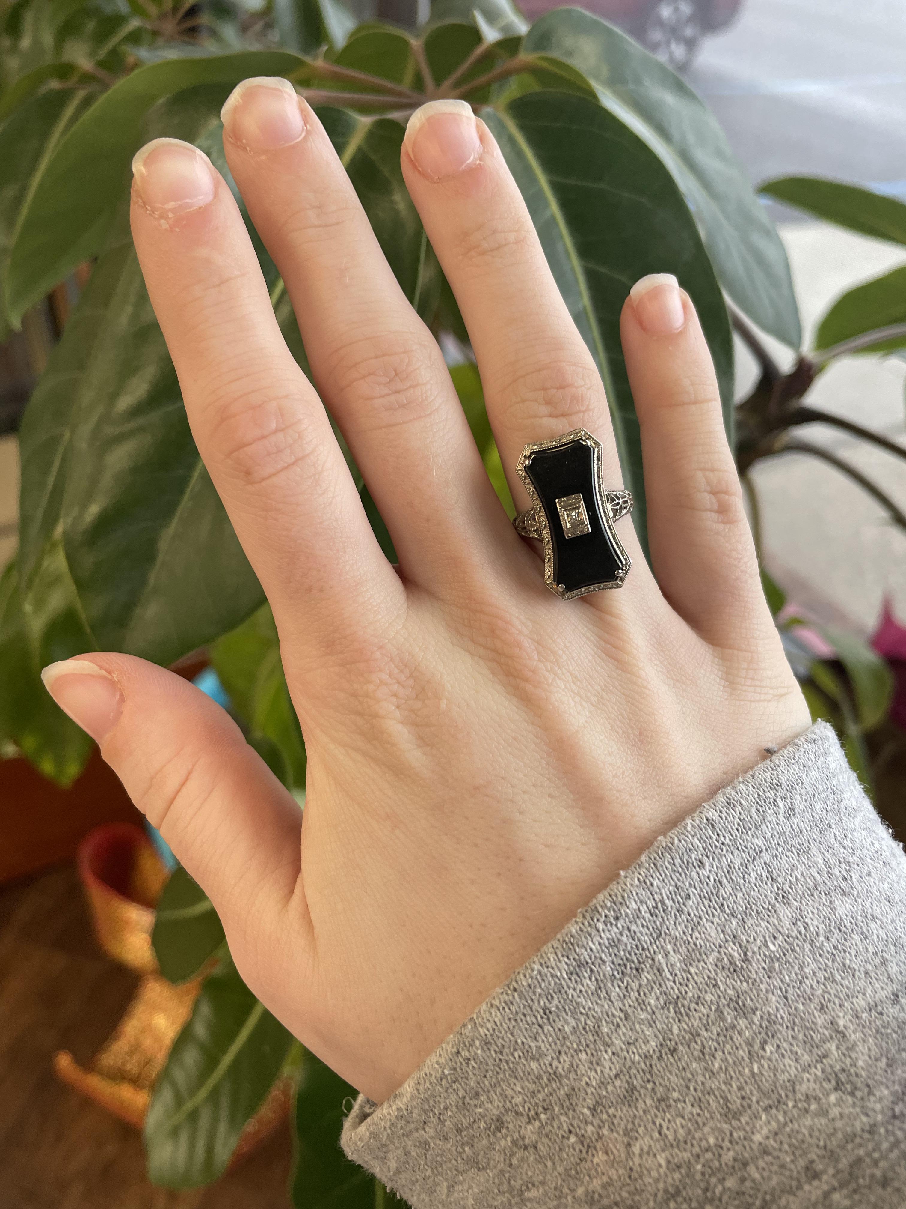 1925 Art Deco Black Jade and Diamond White Gold Filigree Ring For Sale 5