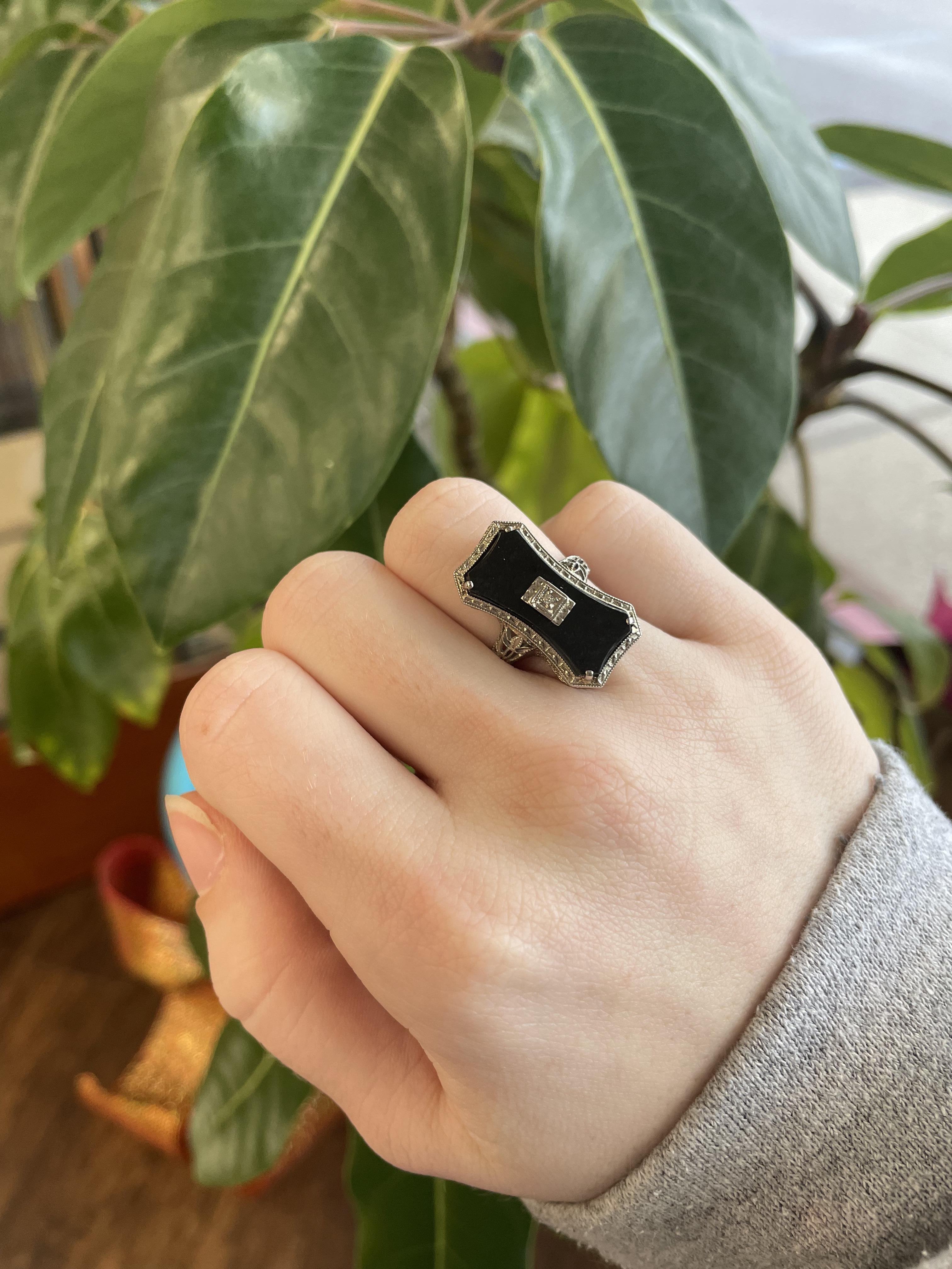 Filigraner Art-Déco-Ring aus schwarzer Jade und Diamant in Weißgold 5