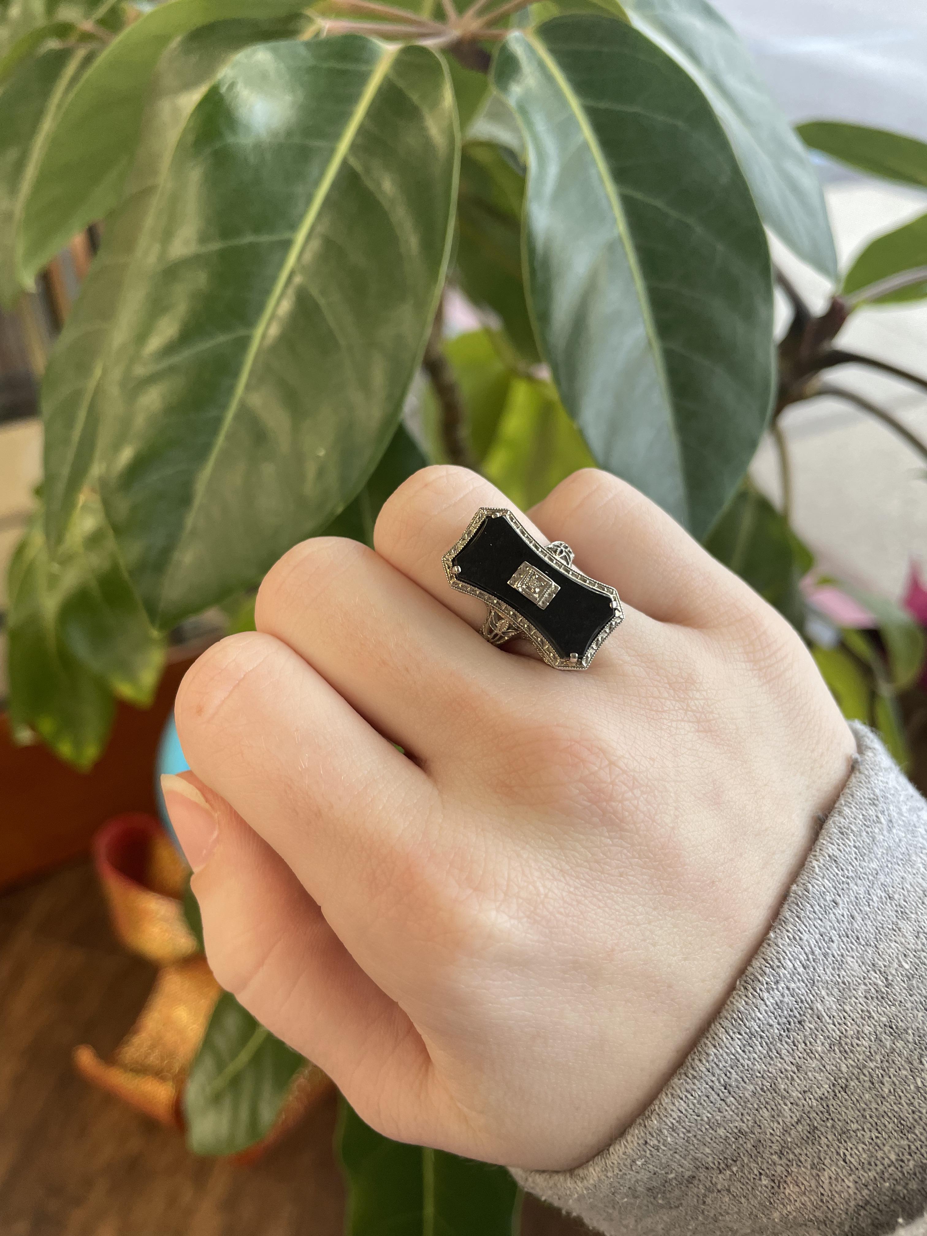 1925 Art Deco Black Jade and Diamond White Gold Filigree Ring For Sale 6