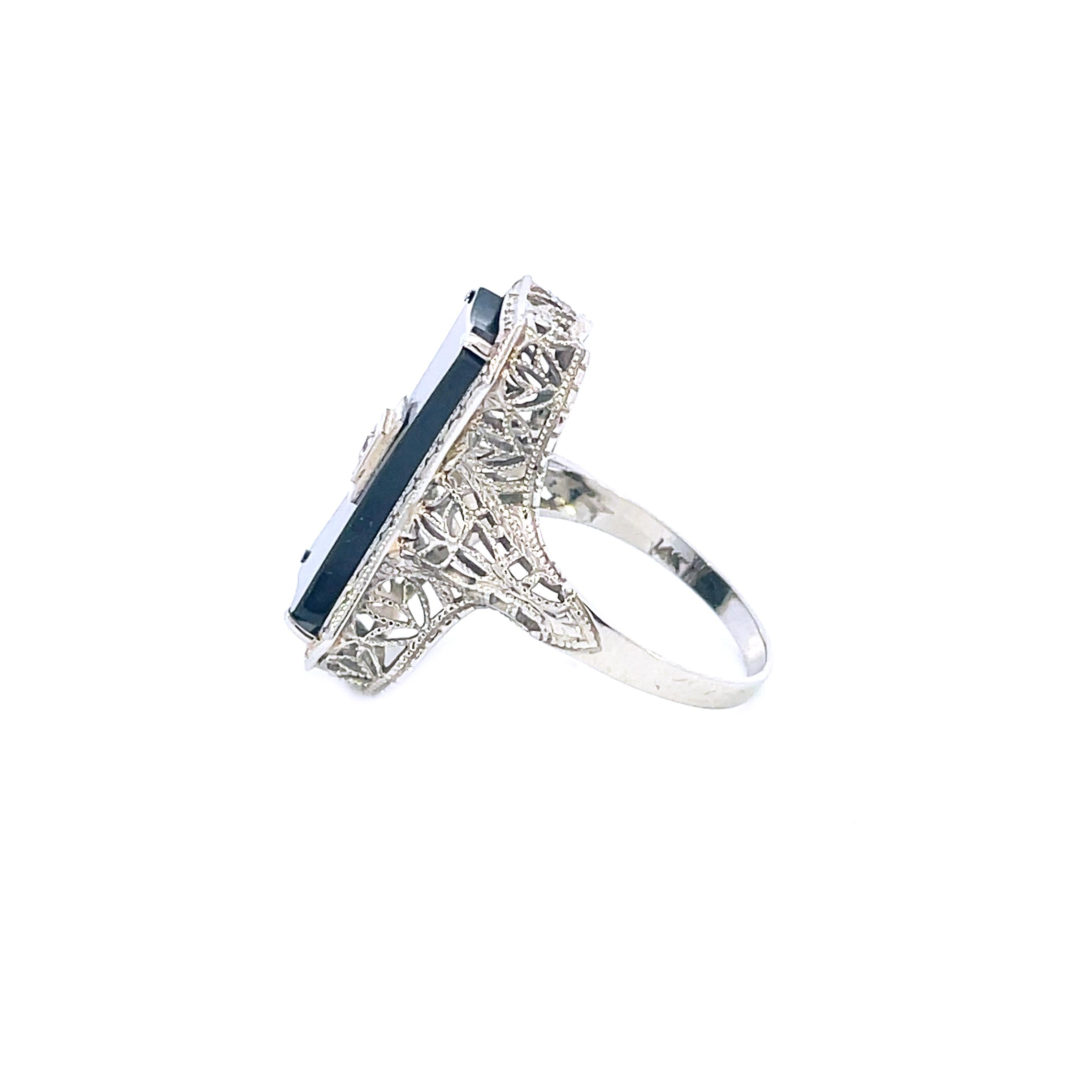 1925 Art Deco Black Jade and Diamond White Gold Filigree Ring For Sale 2