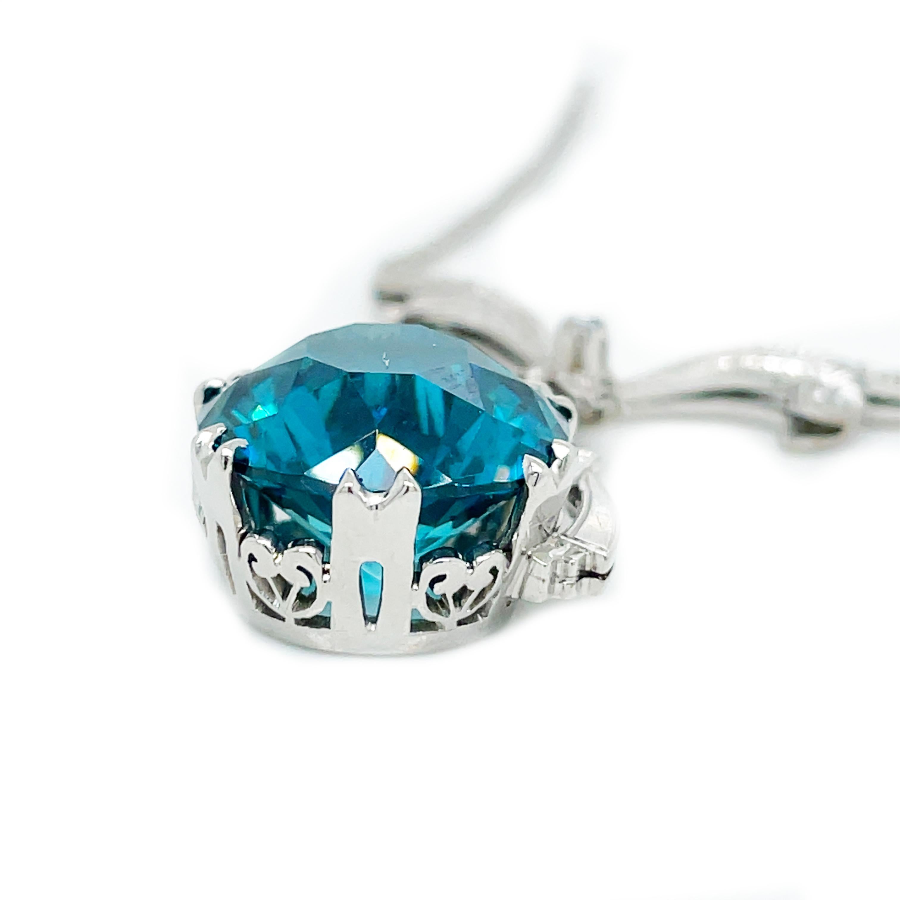 1925 Art Deco Blue Zircon and Diamond Platinum Necklace In Excellent Condition For Sale In Lexington, KY