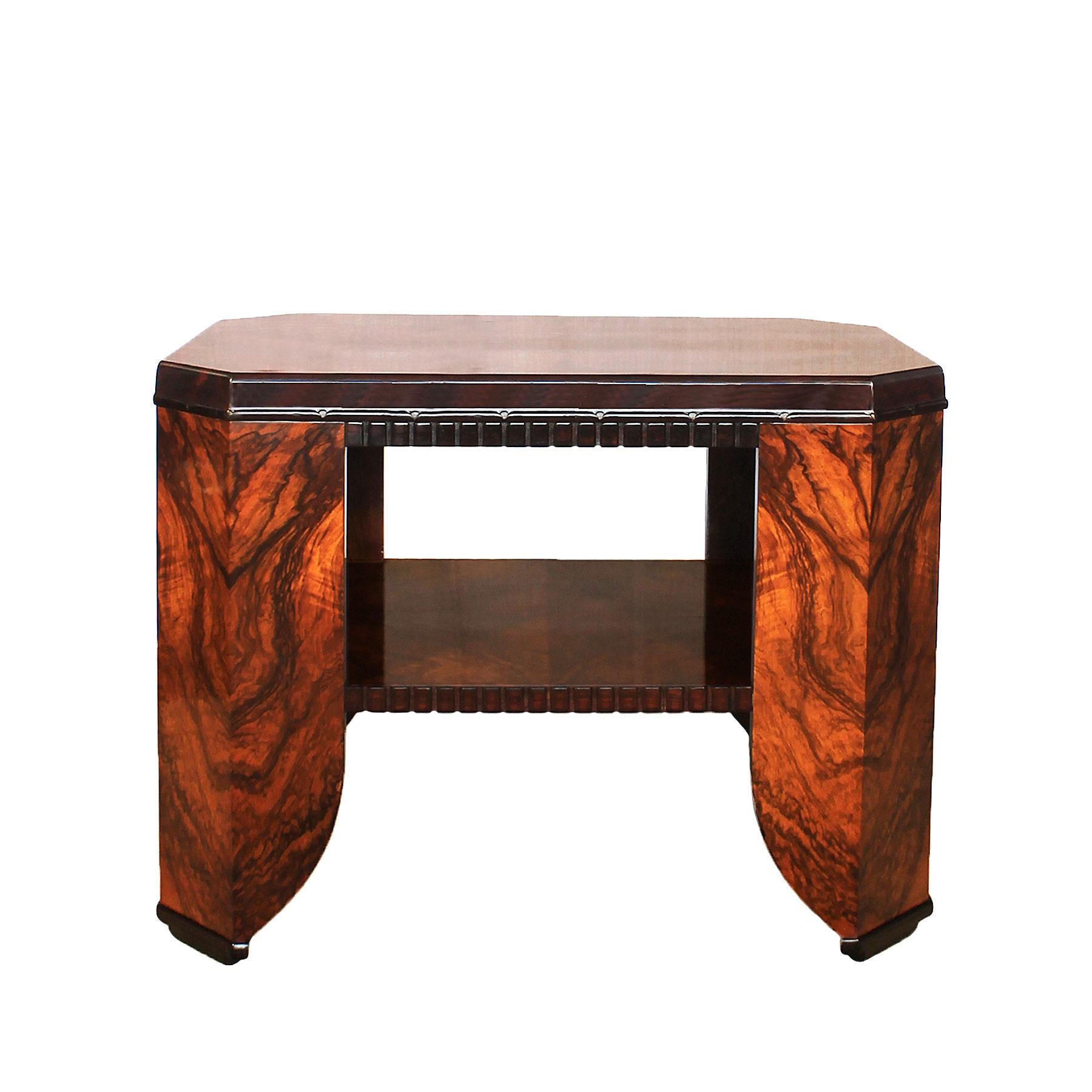 Outstanding Art Deco center table, solid mahogany and walnut veneer, high quality.

Attributed to Gaston Poisson,

France, Nancy, circa 1925.