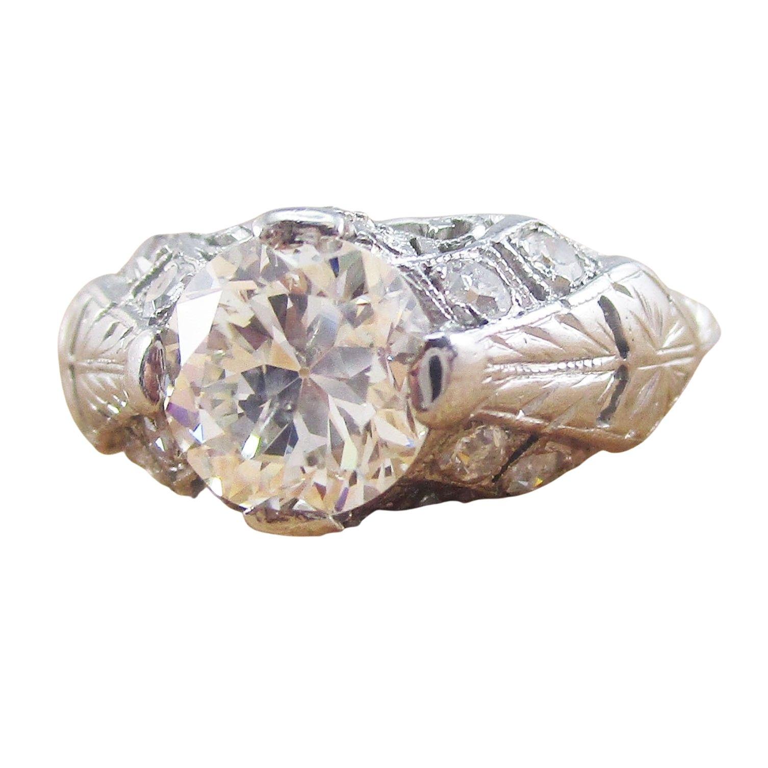 1925, Art Deco Diamond Platinum Engagement Ring In Good Condition For Sale In Lexington, KY