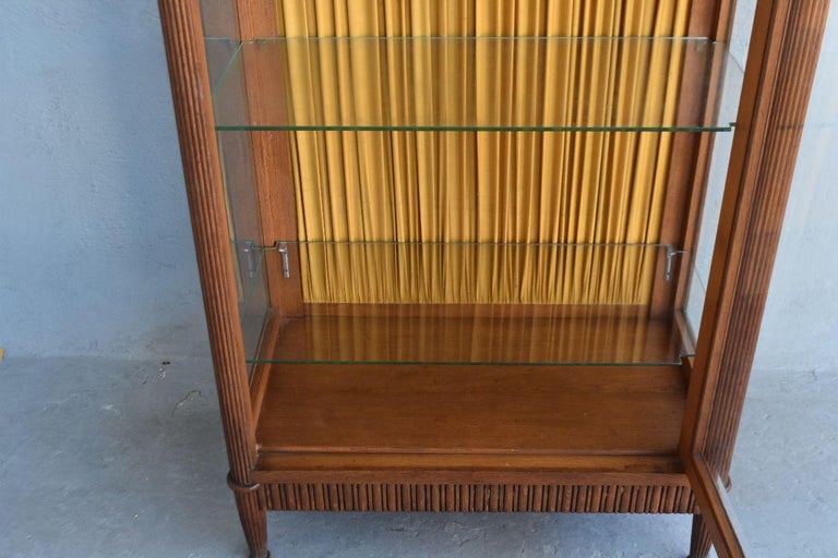 1925 Art Deco Oak Display Tapered Legs For Sale at 1stDibs