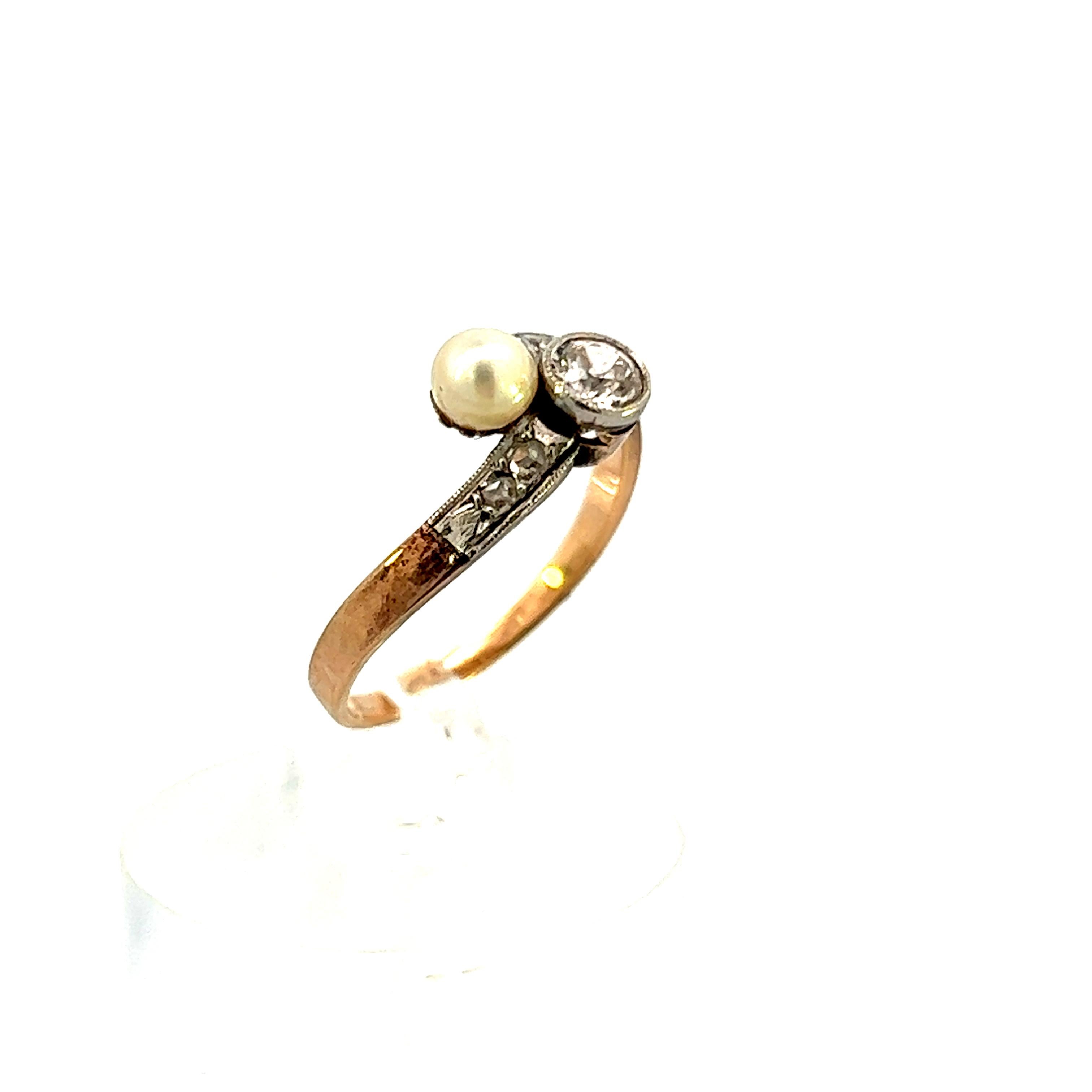 1925 Art Deco Platinum Diamond & Pearl Bypass Ring - Platinum Over Gold  In Excellent Condition For Sale In Lexington, KY