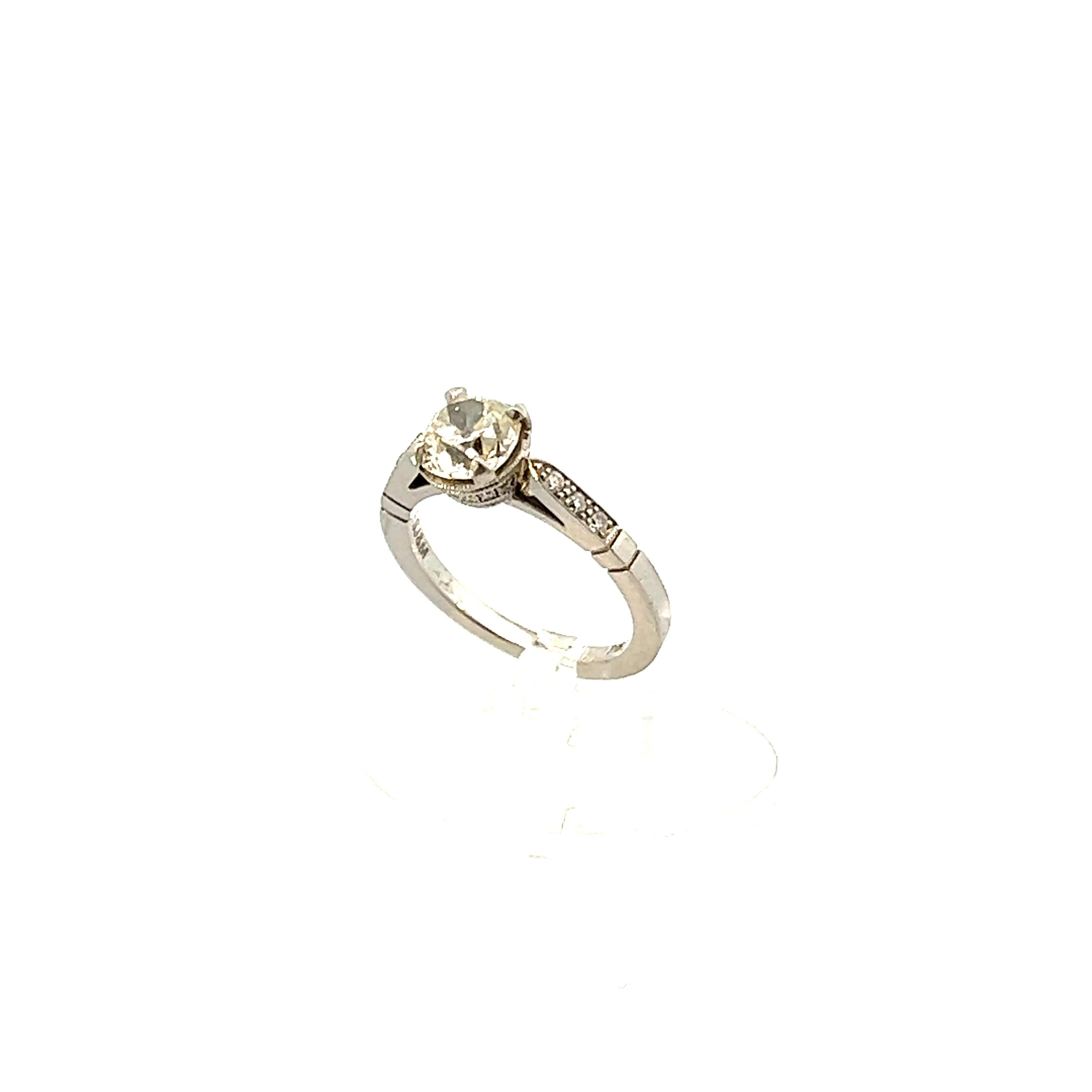 Bague Art déco 1925 en platine et diamants en vente 2