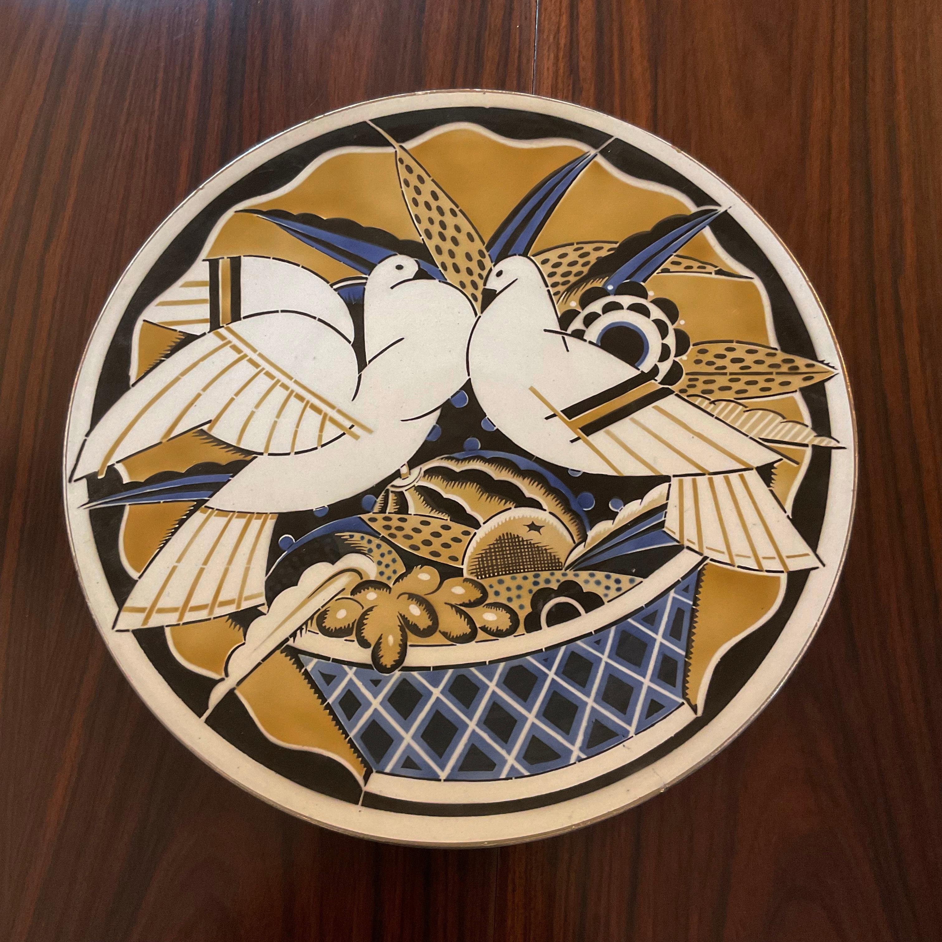 Francese 1925 Art Deco Wall Plate Attributed to Géo Condé for Keller&Guerin Luneville in vendita