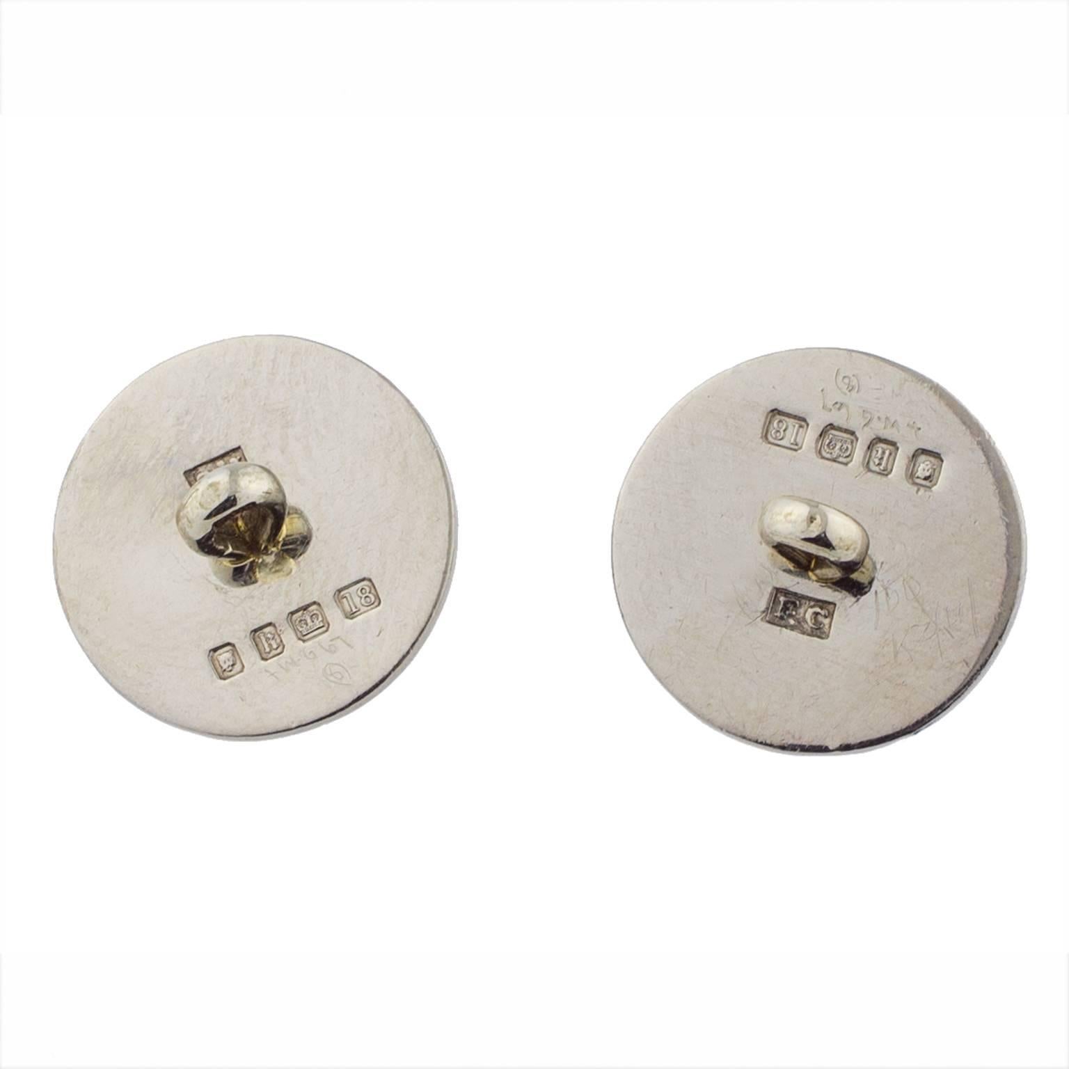 1925 English 18 Karat White Gold and Enamel Button Set Cufflinks  In Good Condition For Sale In Madrid, ES