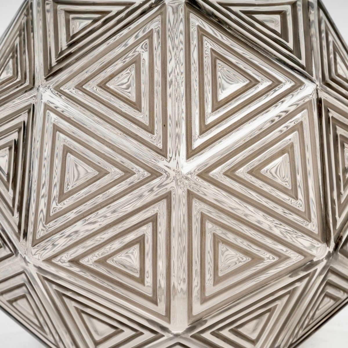 French 1925 René Lalique Art Deco Vase Nanking Glass with Grey Patina