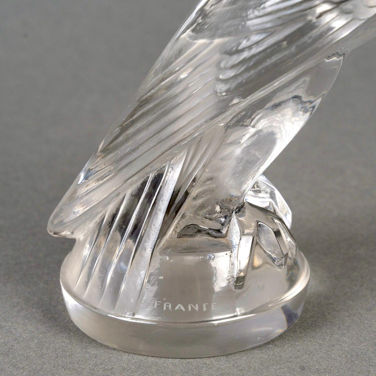 Vetro soffiato 1925 René Lalique - Auto Mascotte Faucon Falcon Vetro trasparente in vendita