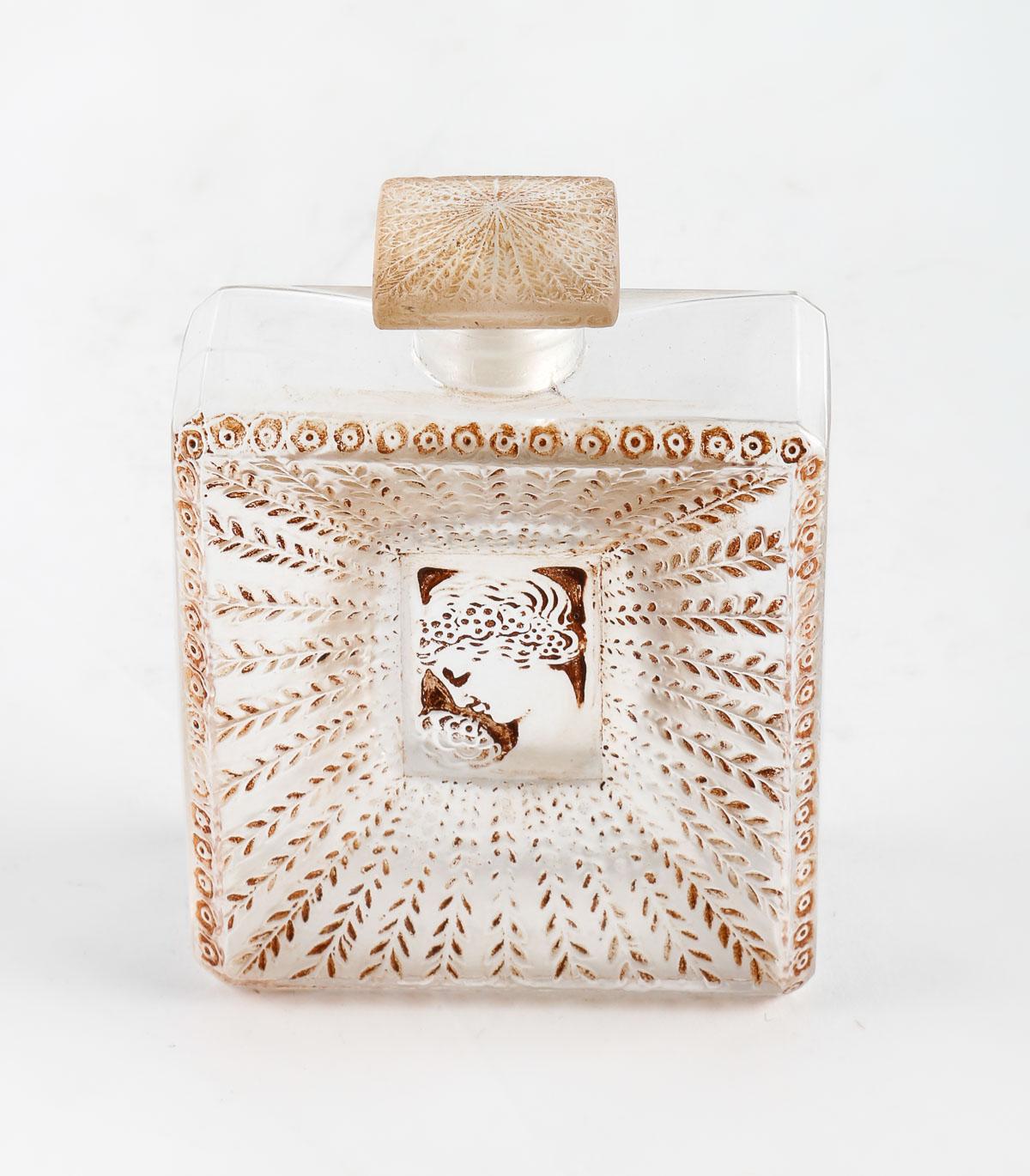 1925 Rene Lalique La Belle Saison Houbigant Parfümflasche Sepia gebeizt Glas (Französisch) im Angebot
