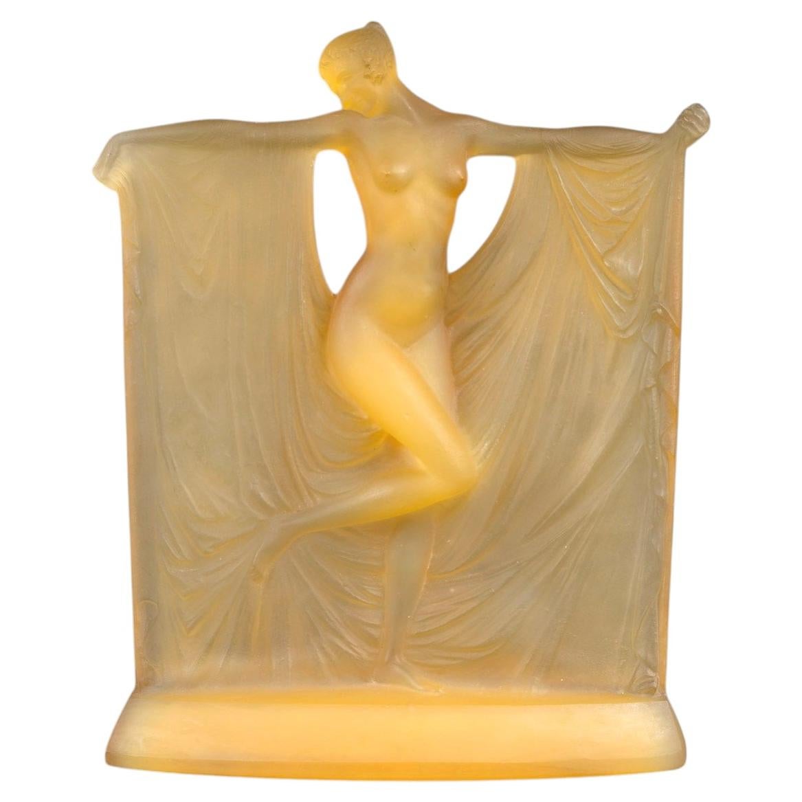 1925 René Lalique Statuette Suzanne Opalescent Butterscotch Glass