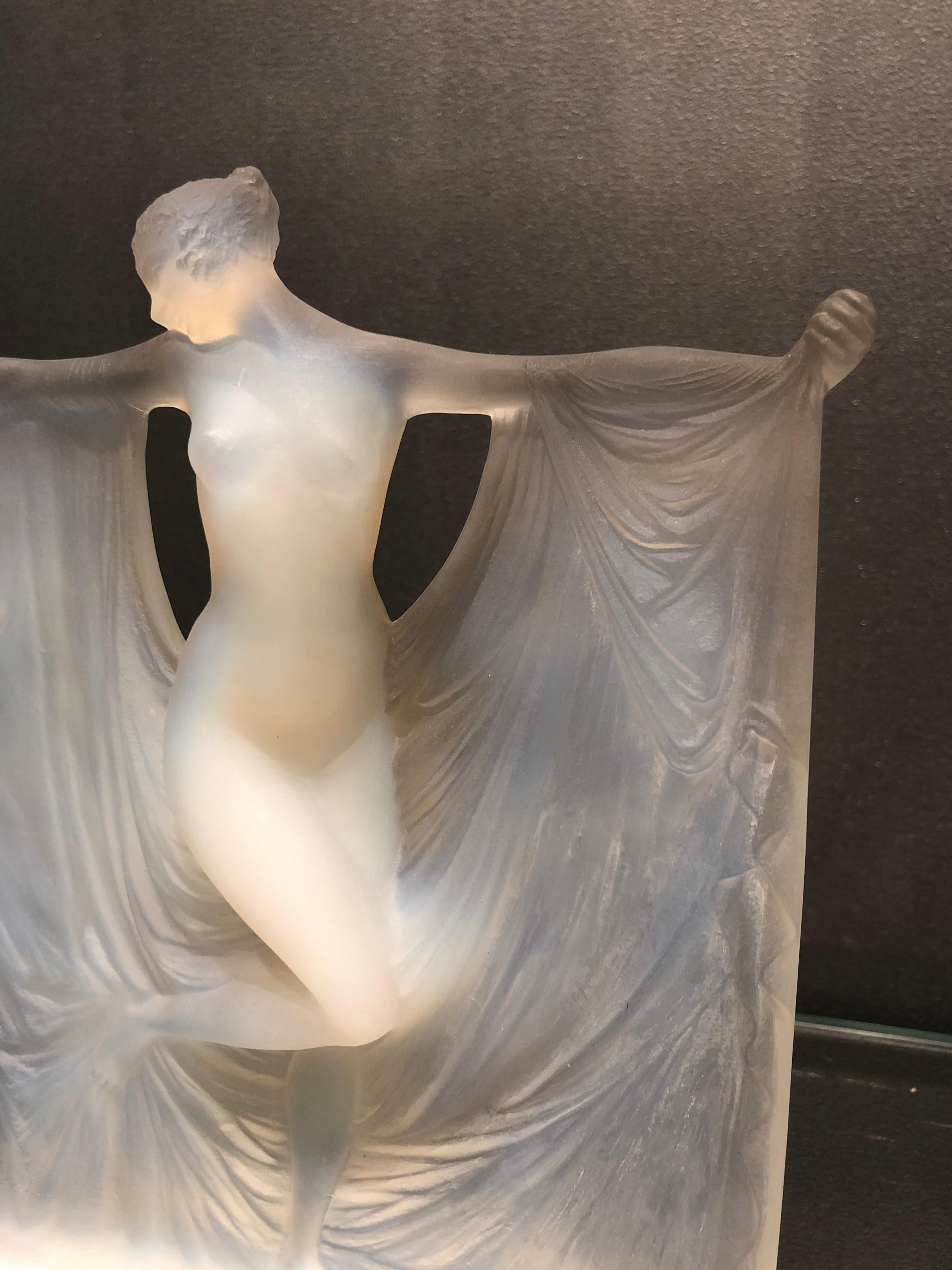 European 1925 René Lalique Suzanne Statuette Deep Milky Opalescent Glass, Woman Statue