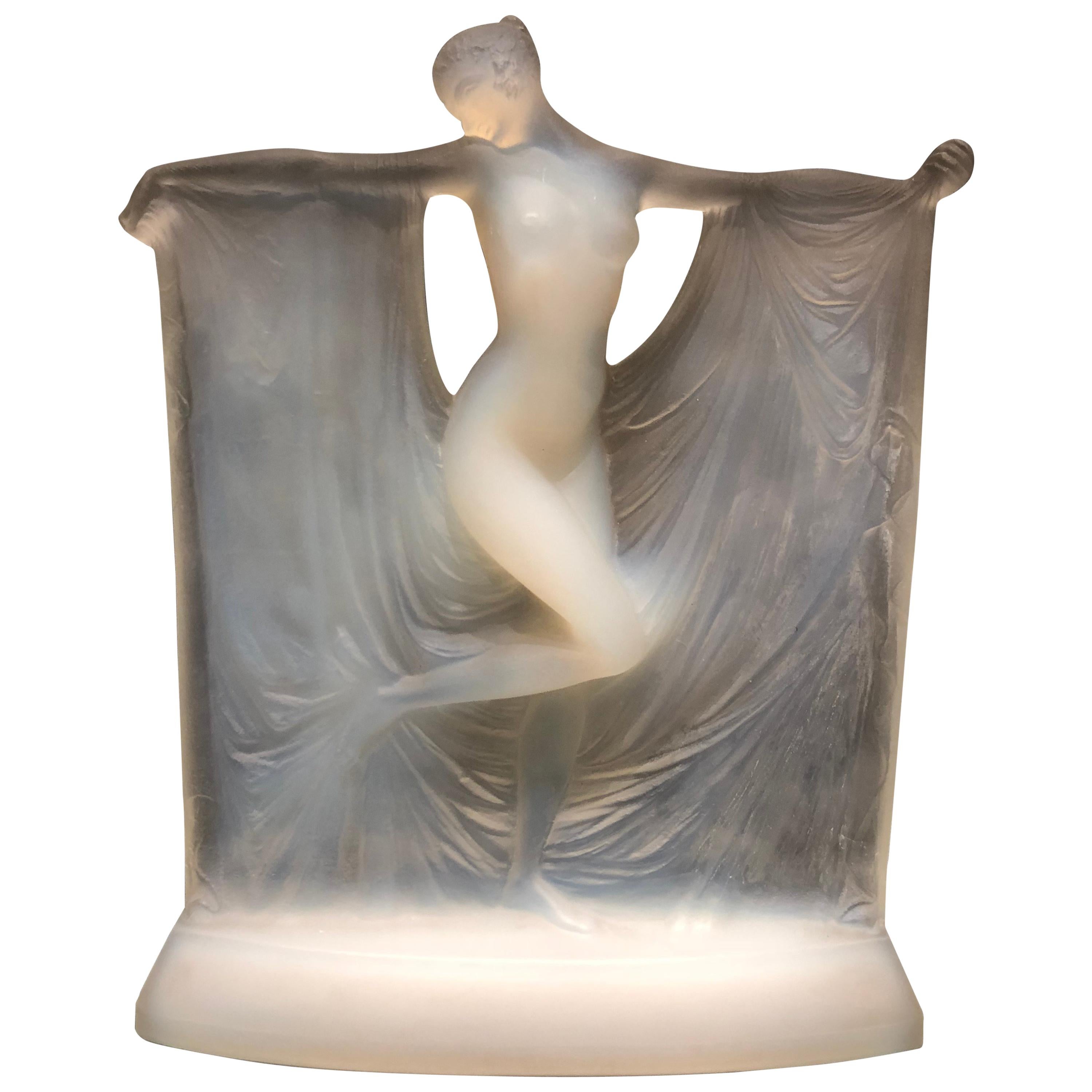 1925 René Lalique Suzanne Statuette Deep Milky Opalescent Glass, Woman Statue