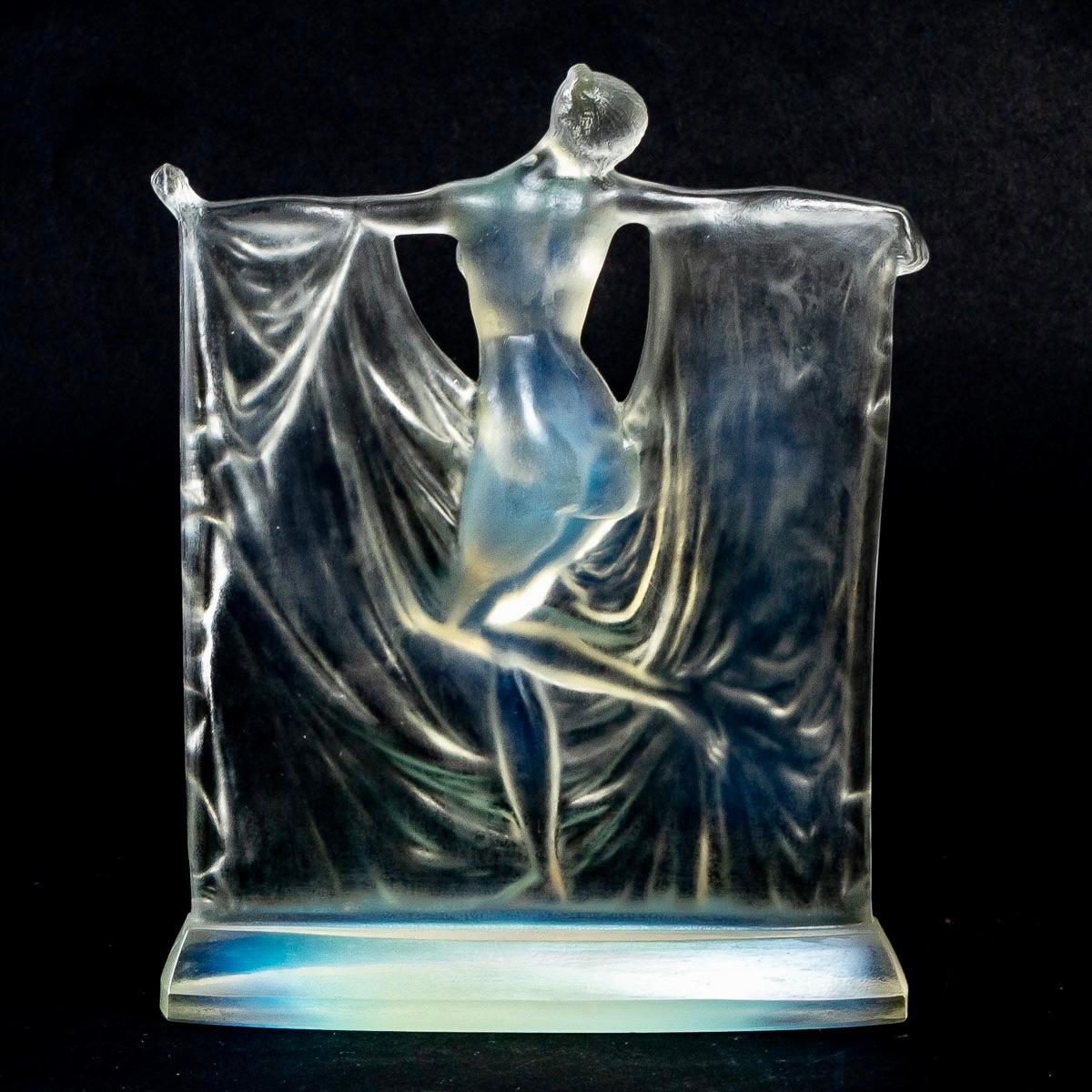 lalique lady figurine