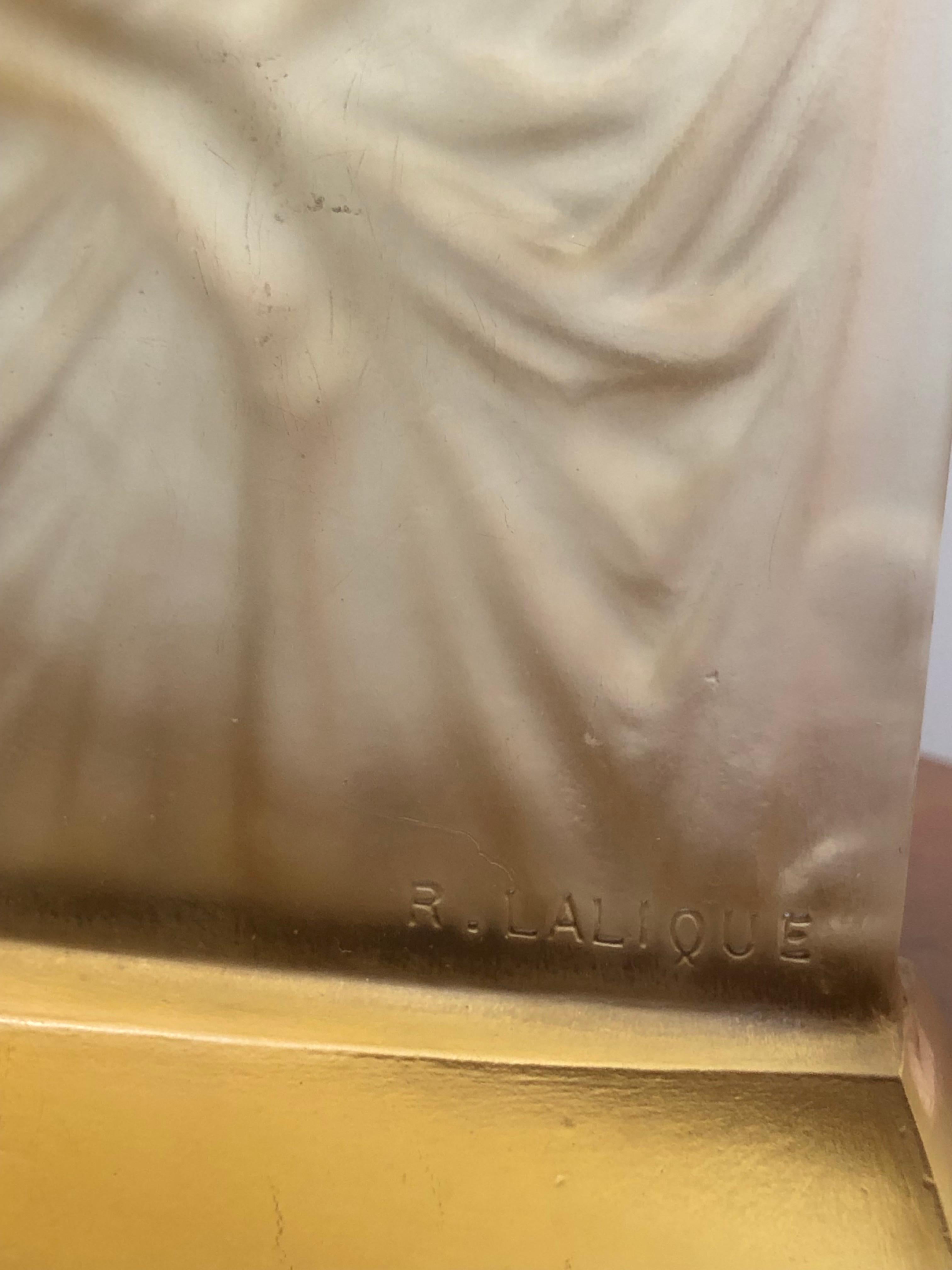 1925 René Lalique Suzanne Statuette Yellow Glass, Woman Statue 1