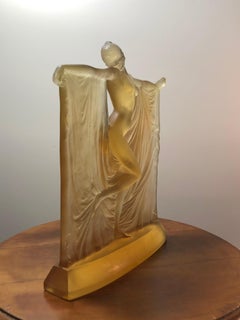 1925 René Lalique Suzanne Statuette Yellow Glass, Woman Statue