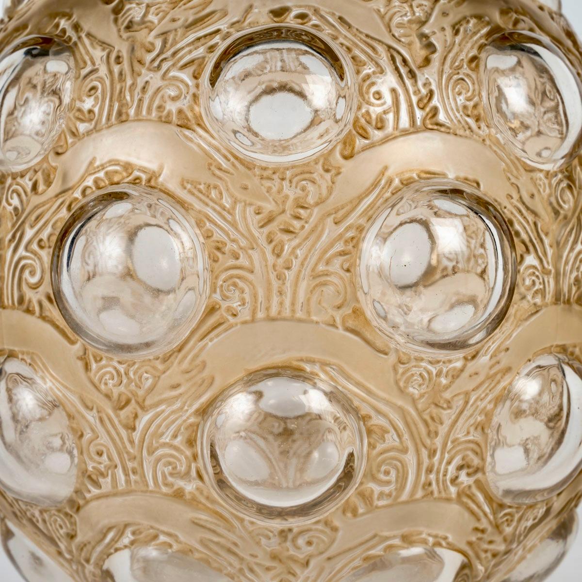 French 1925 René Lalique Vase Antilopes Antelopes Glass with Sépia Patina Patina For Sale