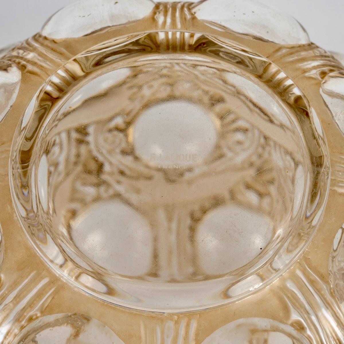 1925 René Lalique Vase Antilopes Antelopes Glass with Sépia Patina Patina In Good Condition For Sale In Boulogne Billancourt, FR