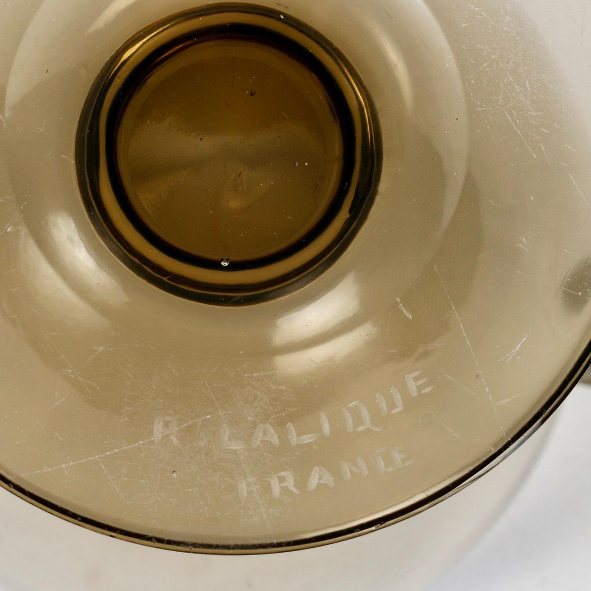 Molded 1925 Rene Lalique - Vase Beliers Vase Smoked Topaz Grey Glass For Sale