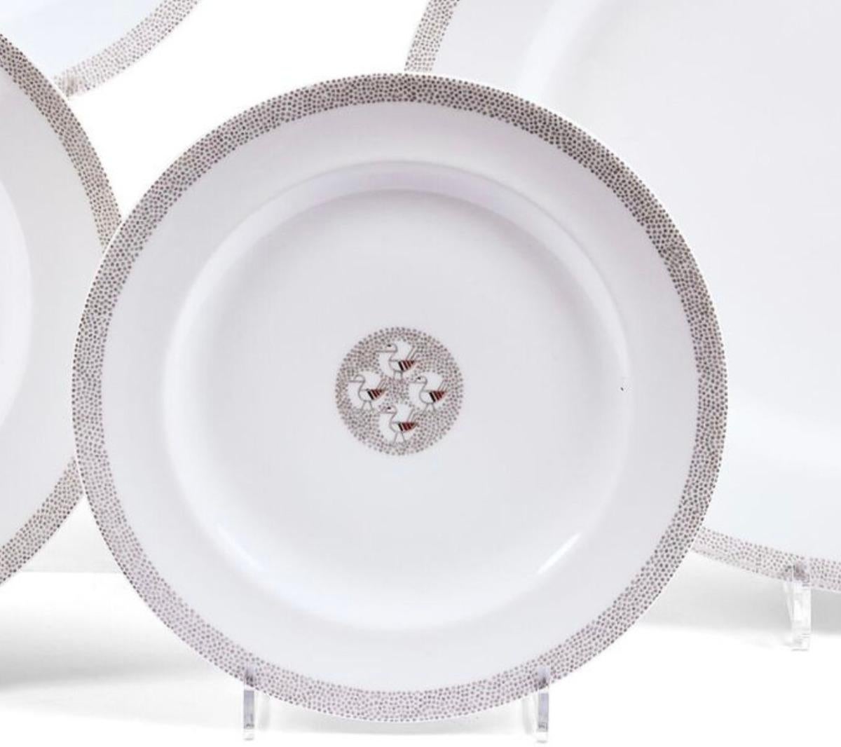 French 1925 - SUZANNE LALIQUE & THÉODORE HAVILAND, 43-piece porcelain service For Sale
