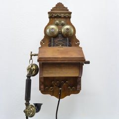 1925 Swedish Antique Walnut Wall Telephone L.M. Ericsson AB130 Crank Magneto