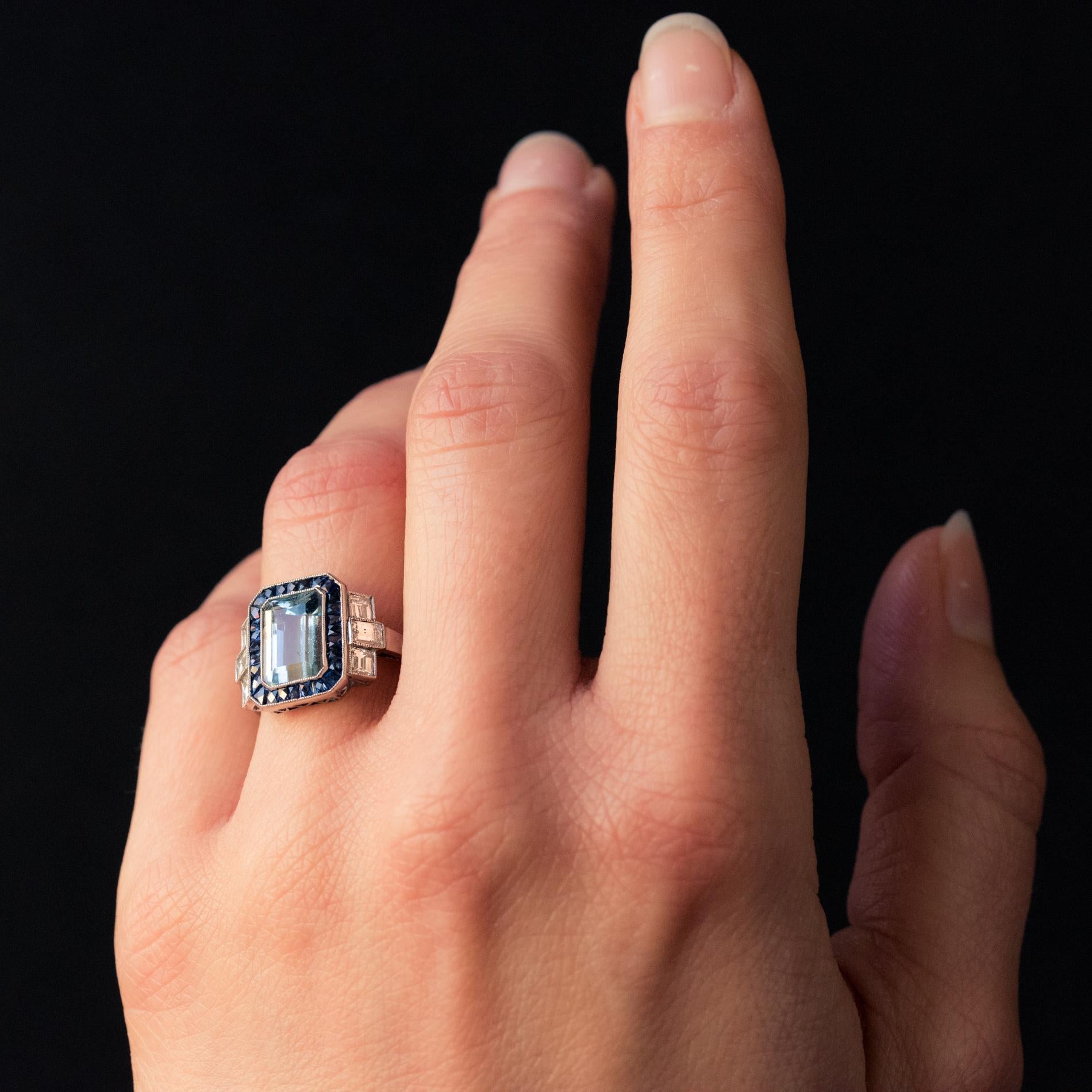 Women's 1925s Art Deco 2 Carat Aquamarine Diamonds Calibrated Sapphires Platinum Ring