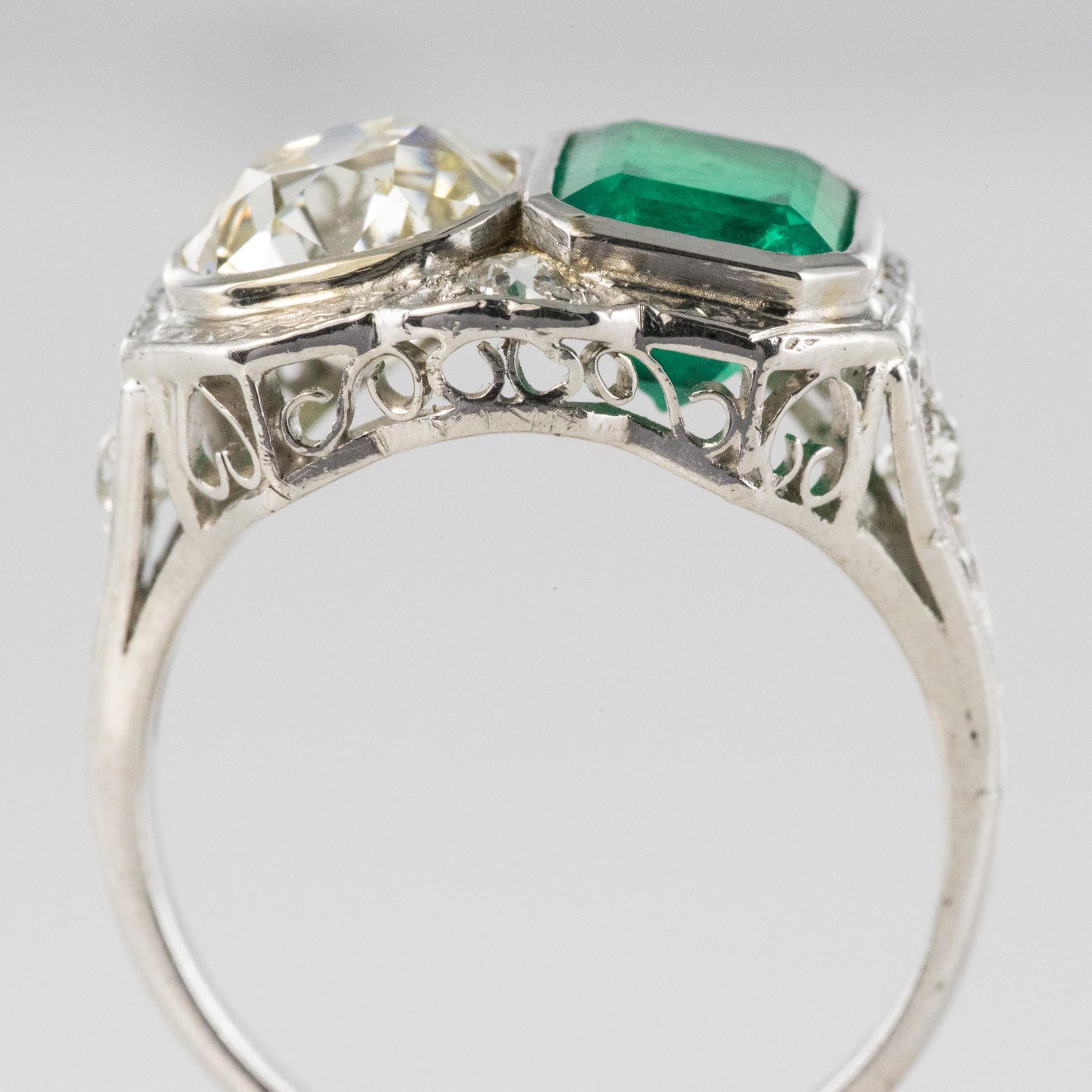 1925s Art Deco 2 Carat Emeralds 2.20 Carat Diamonds Platinum Ring For Sale 3