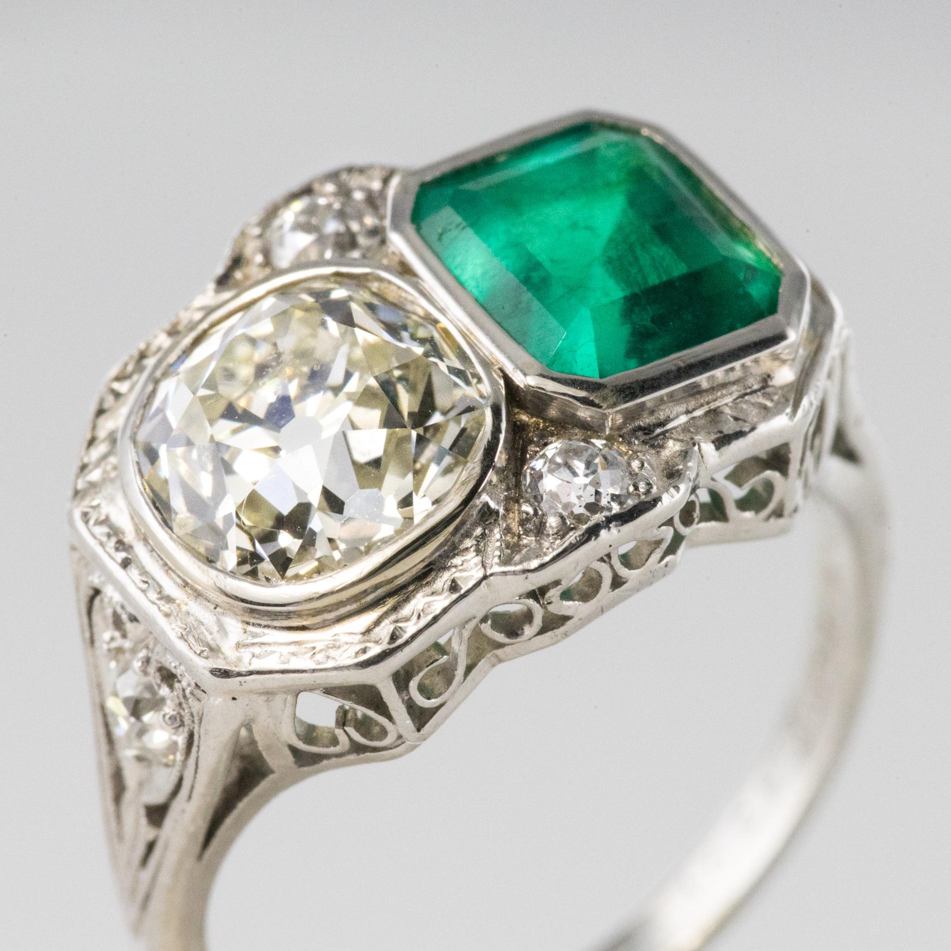 Bague Art déco des années 1925, émeraudes de 2 carats et diamants de 2,20 carats Pour femmes en vente