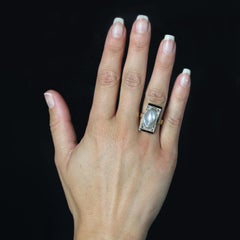 1925s Art Deco Black Enamel Mabe Pearl Diamonds 18 Karat Yellow Gold Ring