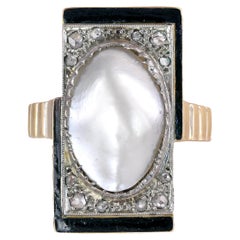 1925s Art Deco Black Enamel Mabe Pearl Diamonds 18 Karat Yellow Gold Ring
