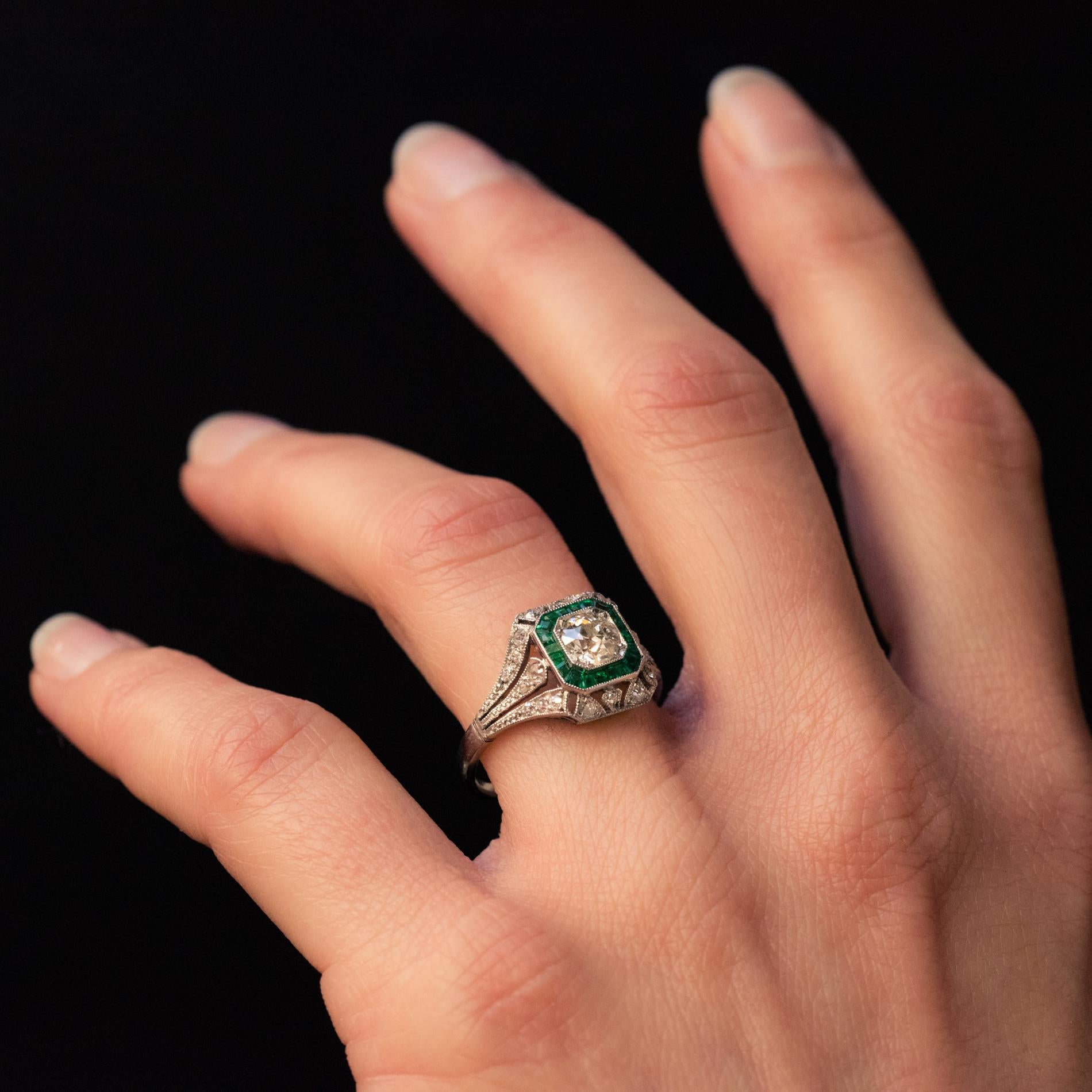 1925s Art Deco Calibrated Emeralds Diamonds Platinum Ring 6