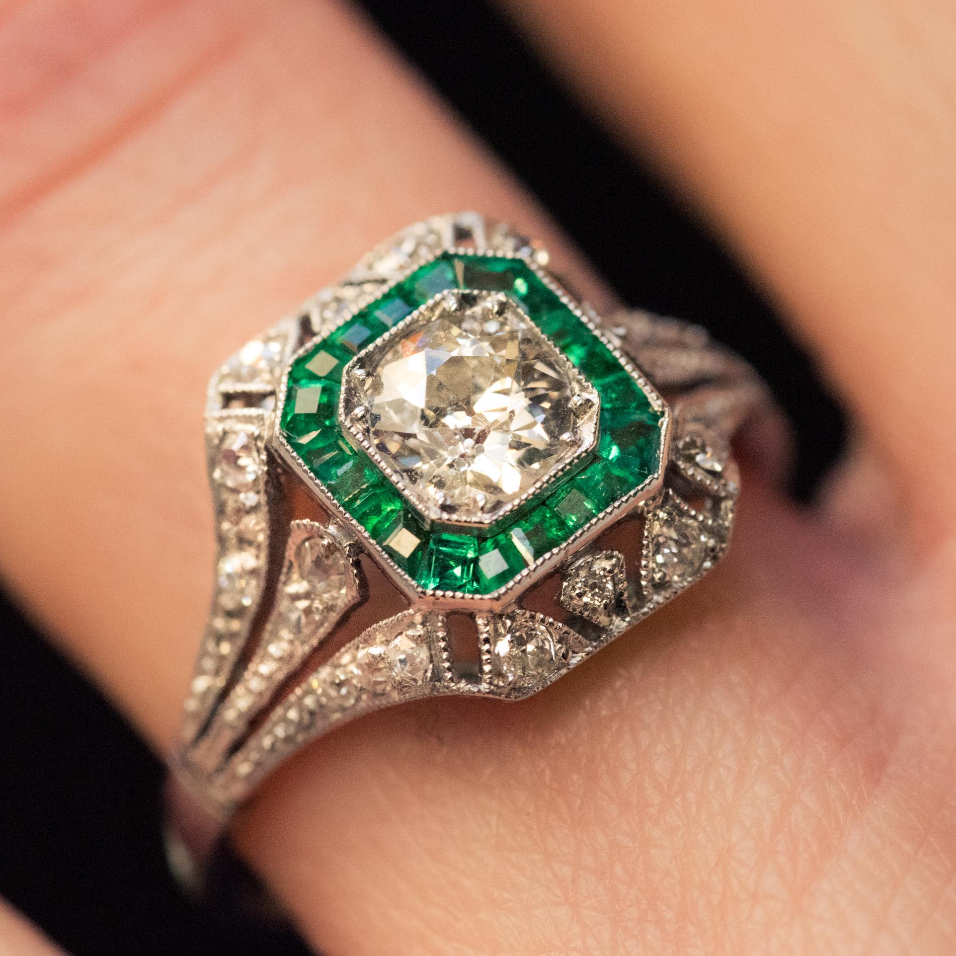 1925s Art Deco Calibrated Emeralds Diamonds Platinum Ring 9