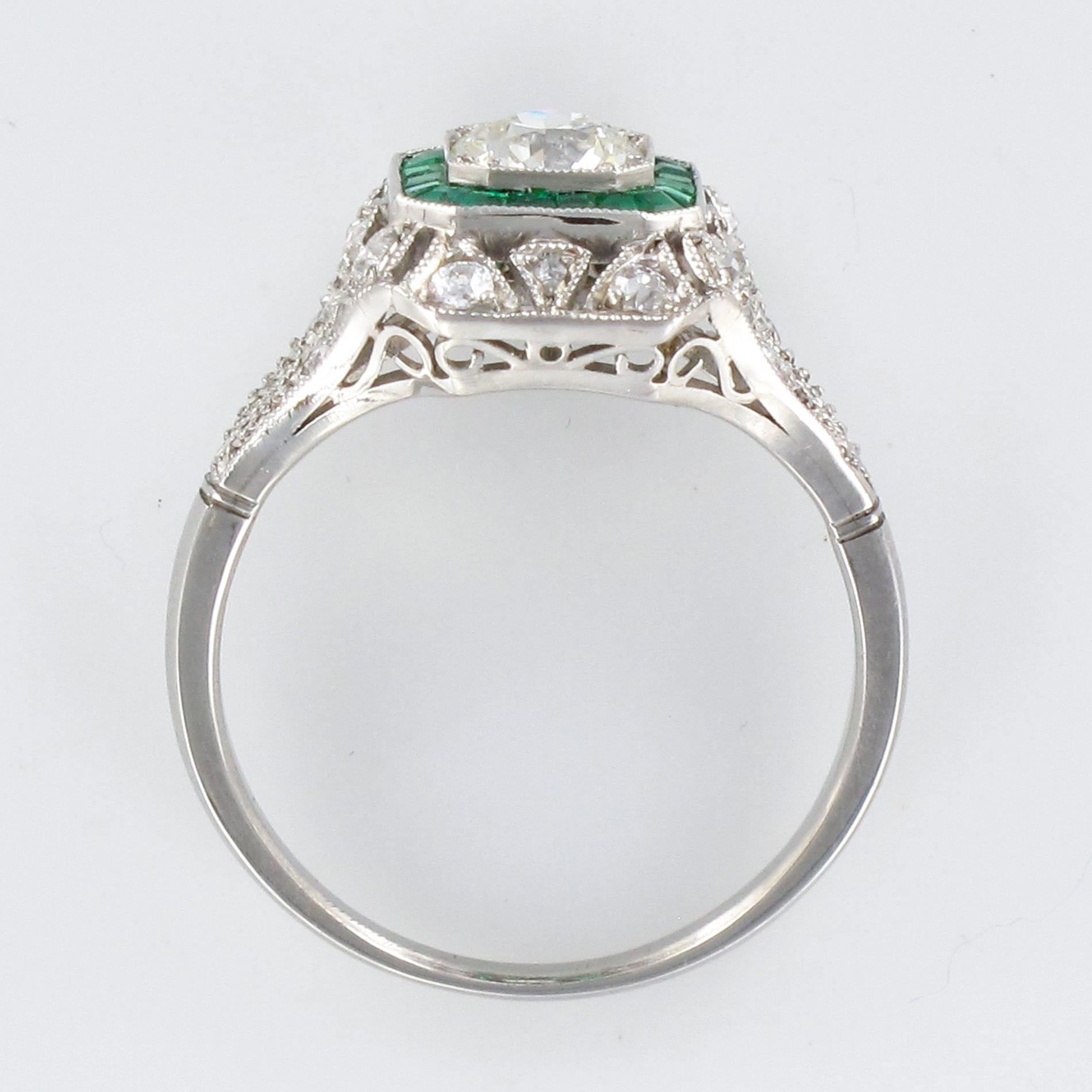 1925s Art Deco Calibrated Emeralds Diamonds Platinum Ring 10