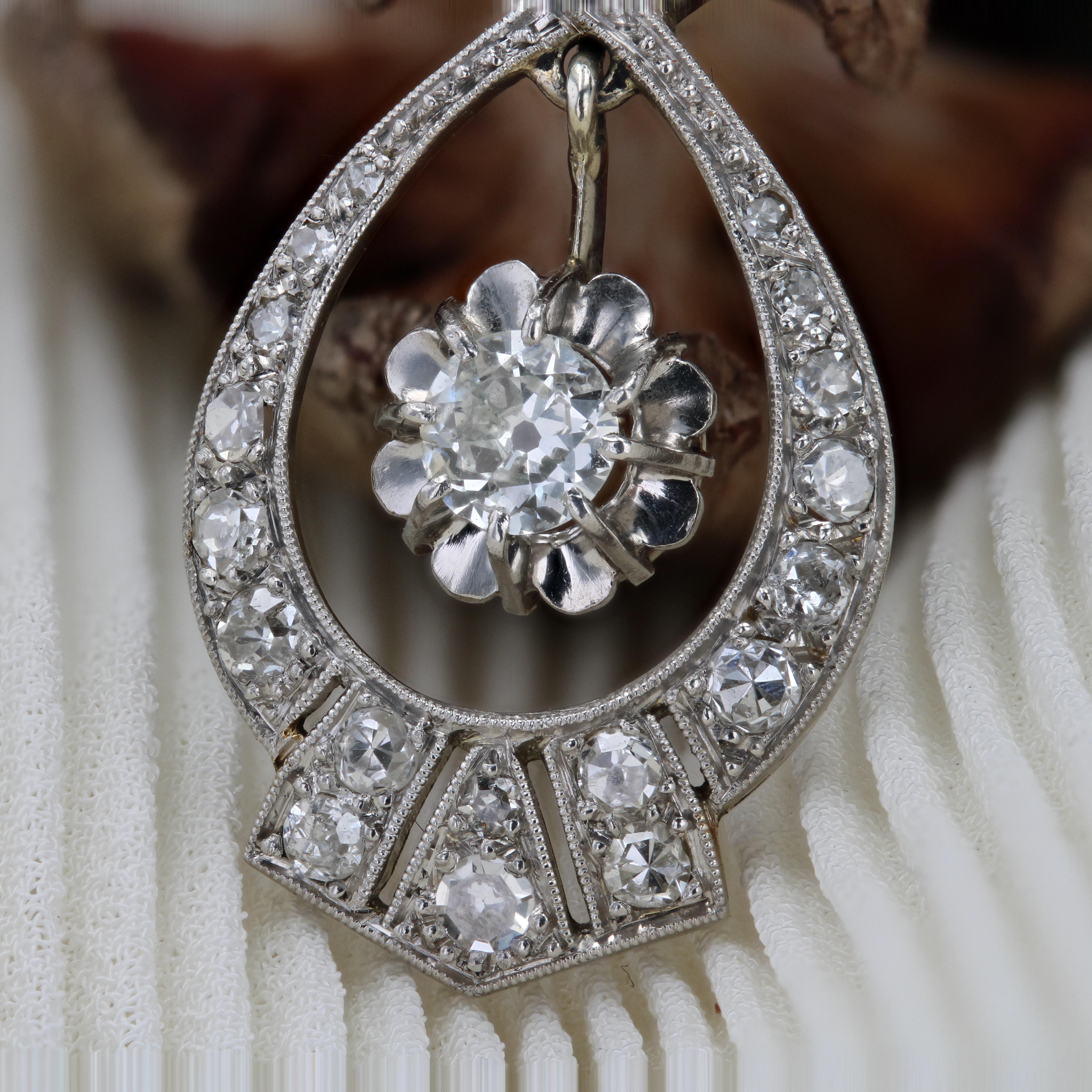 1925s Art Deco Diamonds 18 Karat White Gold Platinum Pendant For Sale 3