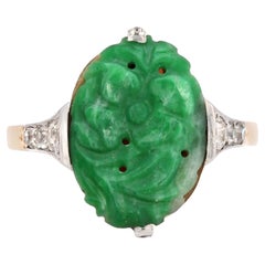1925s Art Deco Engraved Jade Diamonds 18 Karat Yellow Gold Ring